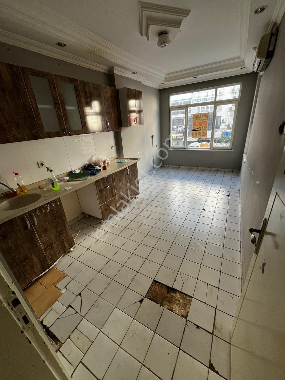 Güllük Caddesinde 2+1 Geniş İş Yeri Yada Ev - Görsel 21