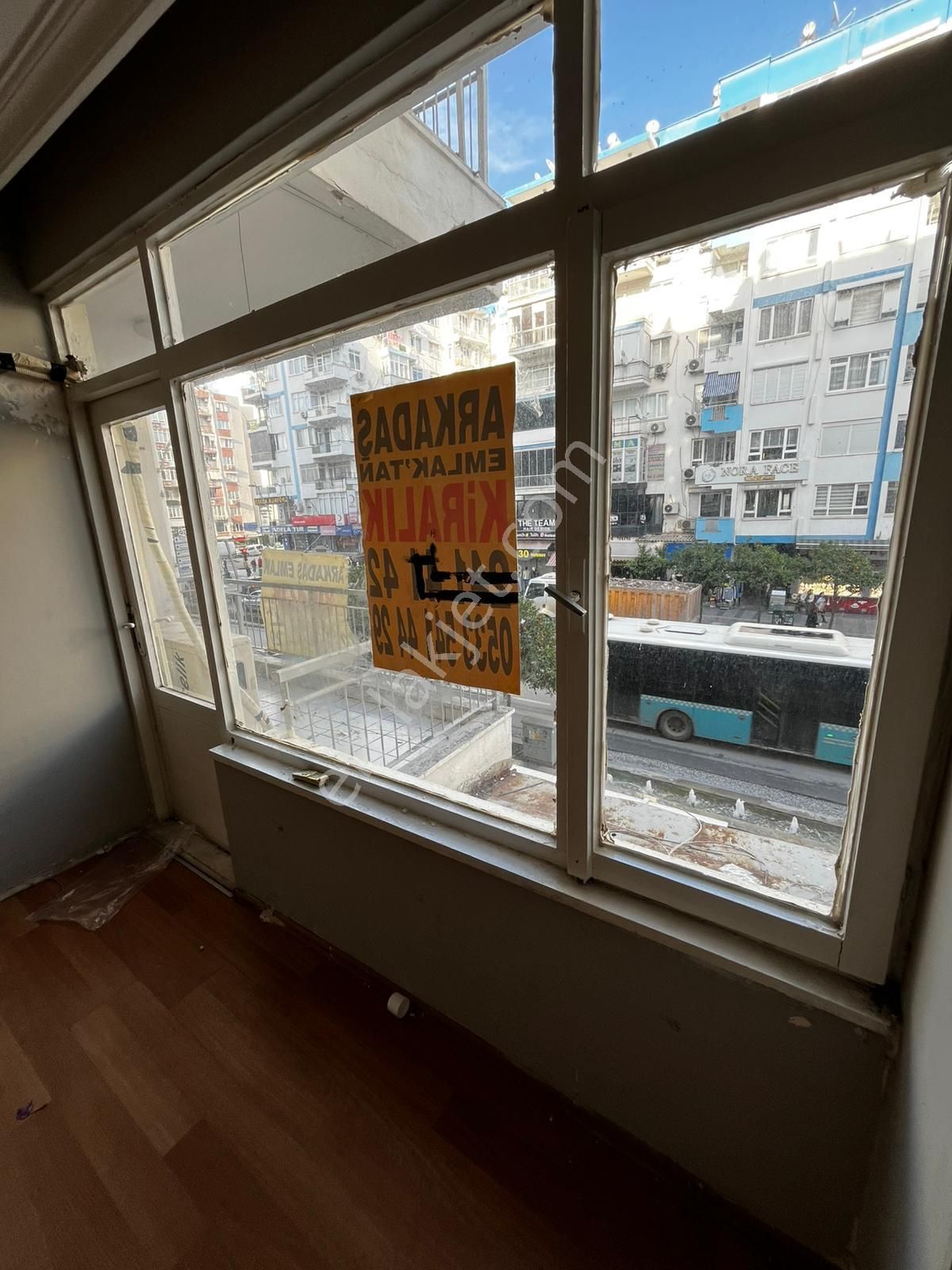 Güllük Caddesinde 2+1 Geniş İş Yeri Yada Ev - Görsel 13