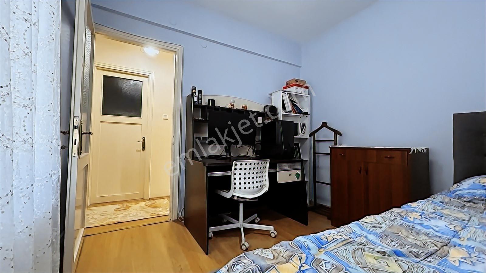 Samed Kaliç'ten 19 Mayıs Cd.'sinde Geniş 3+1 Kiralık Daire - Görsel 6