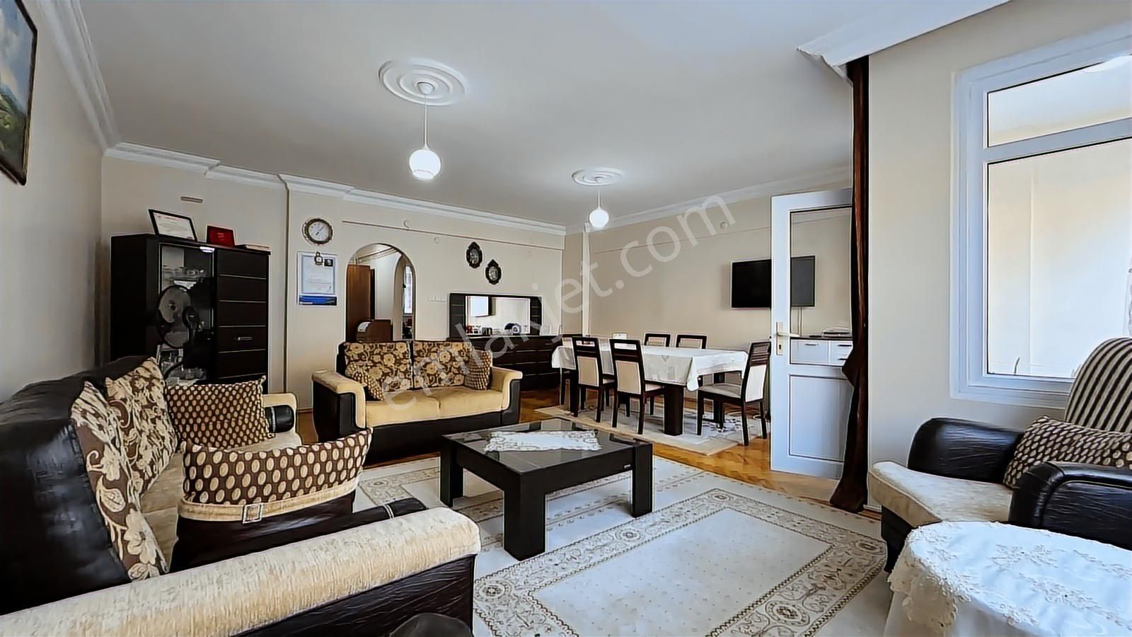 Samed Kaliç'ten 19 Mayıs Cd.'sinde Geniş 3+1 Kiralık Daire - Görsel 3