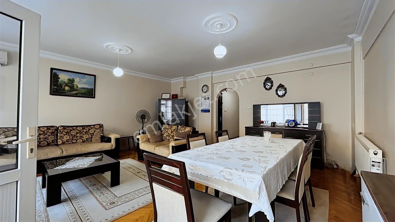 Samed Kaliç'ten 19 Mayıs Cd.'sinde Geniş 3+1 Kiralık Daire - Görsel 4