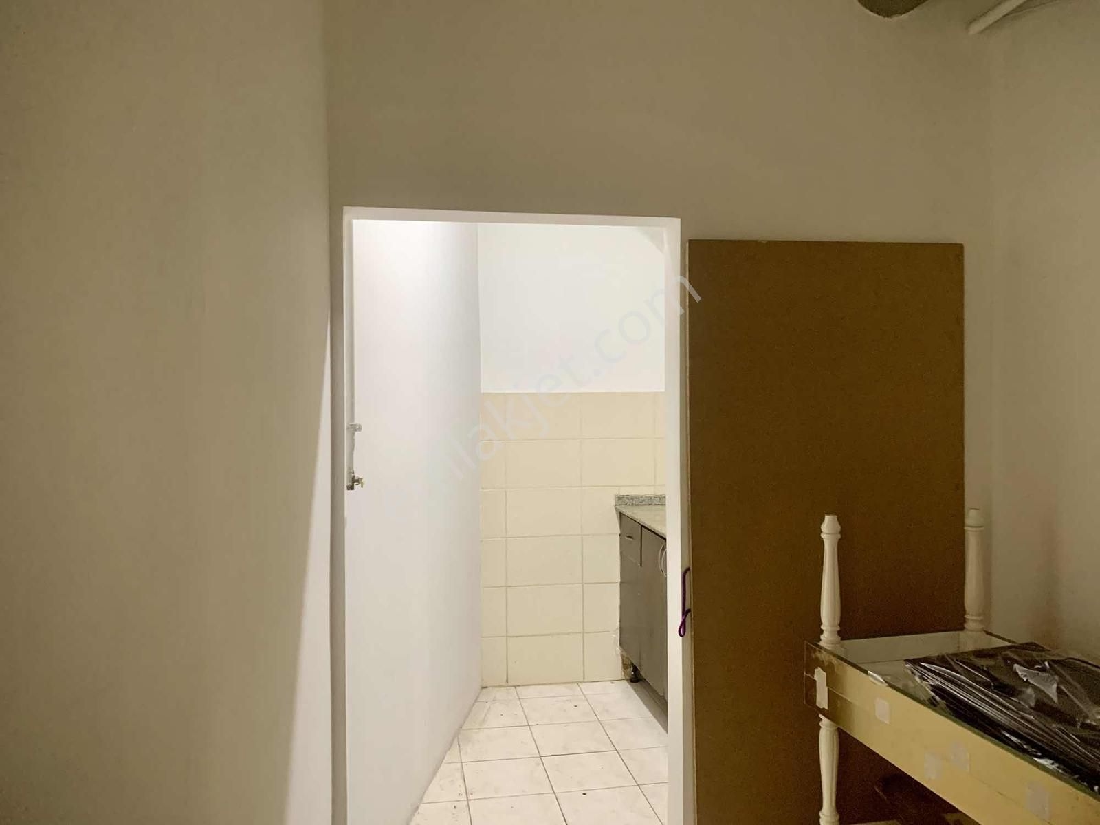 Mirsat Sancaktar'dan Pendik Çarşı'da Kiralık Dükkan - Görsel 9
