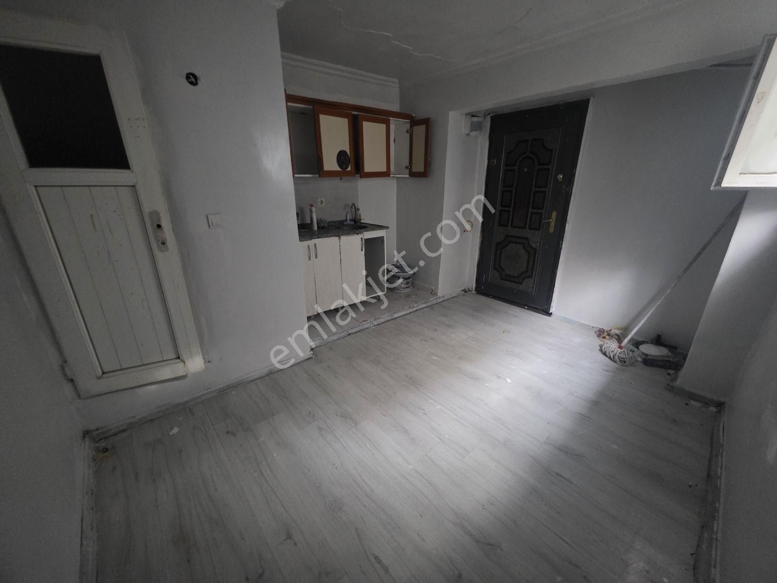 Mehmet Akifte Kiralık 1+0 Stüdyo Daire