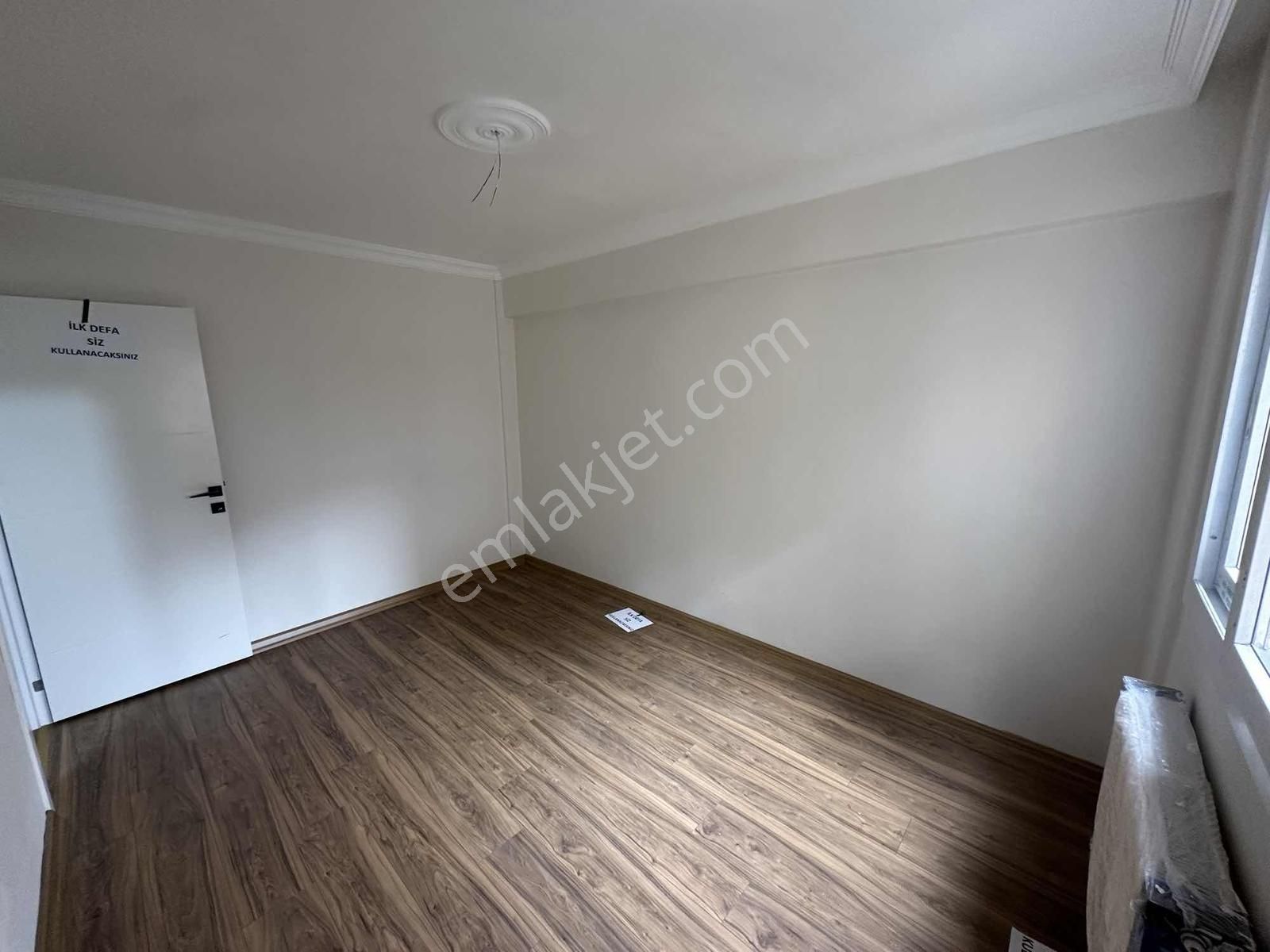 Güzelyalı'da Komple Tadilatlı Satılık 3+1 Fırsat Daire - Görsel 31