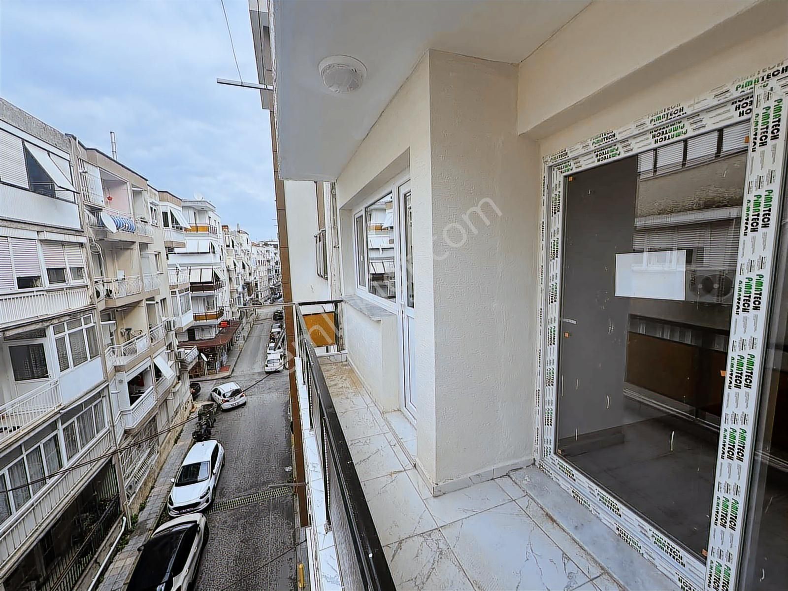 Güzelyalı'da Komple Tadilatlı Satılık 3+1 Fırsat Daire - Görsel 7