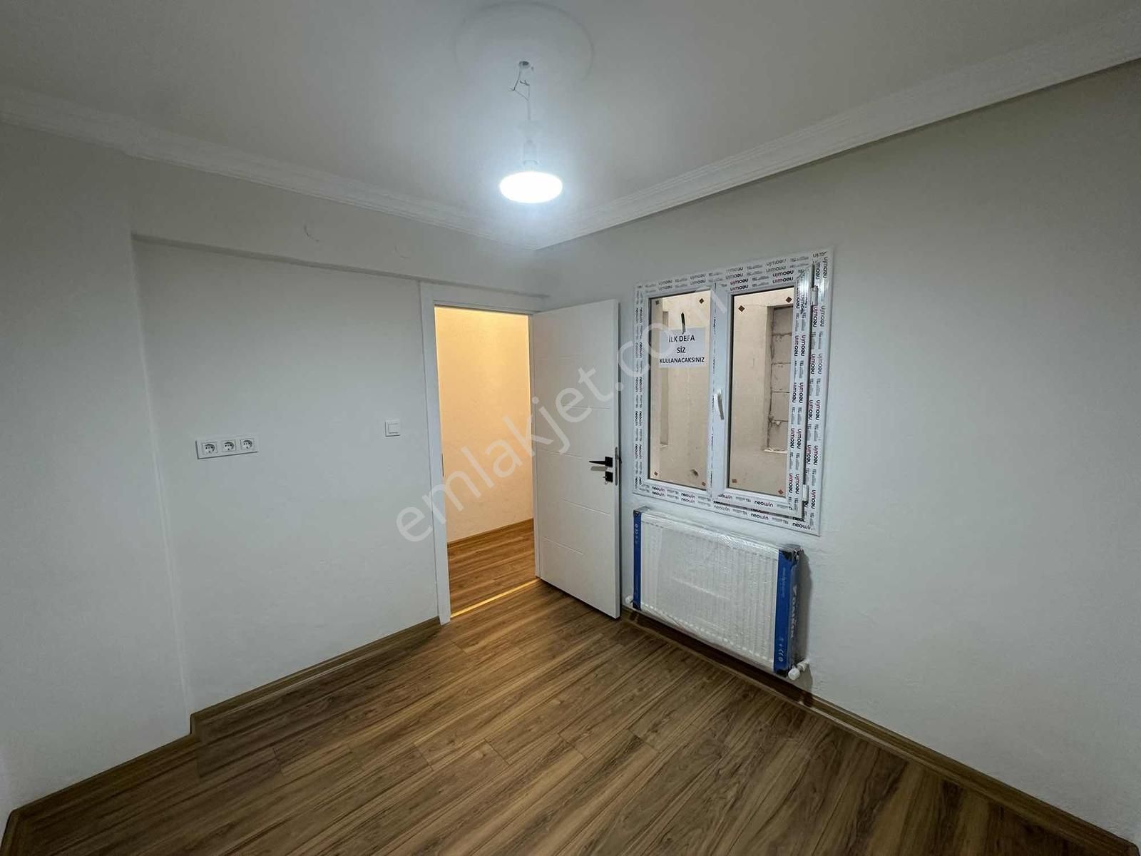 Güzelyalı'da Komple Tadilatlı Satılık 3+1 Fırsat Daire - Görsel 24