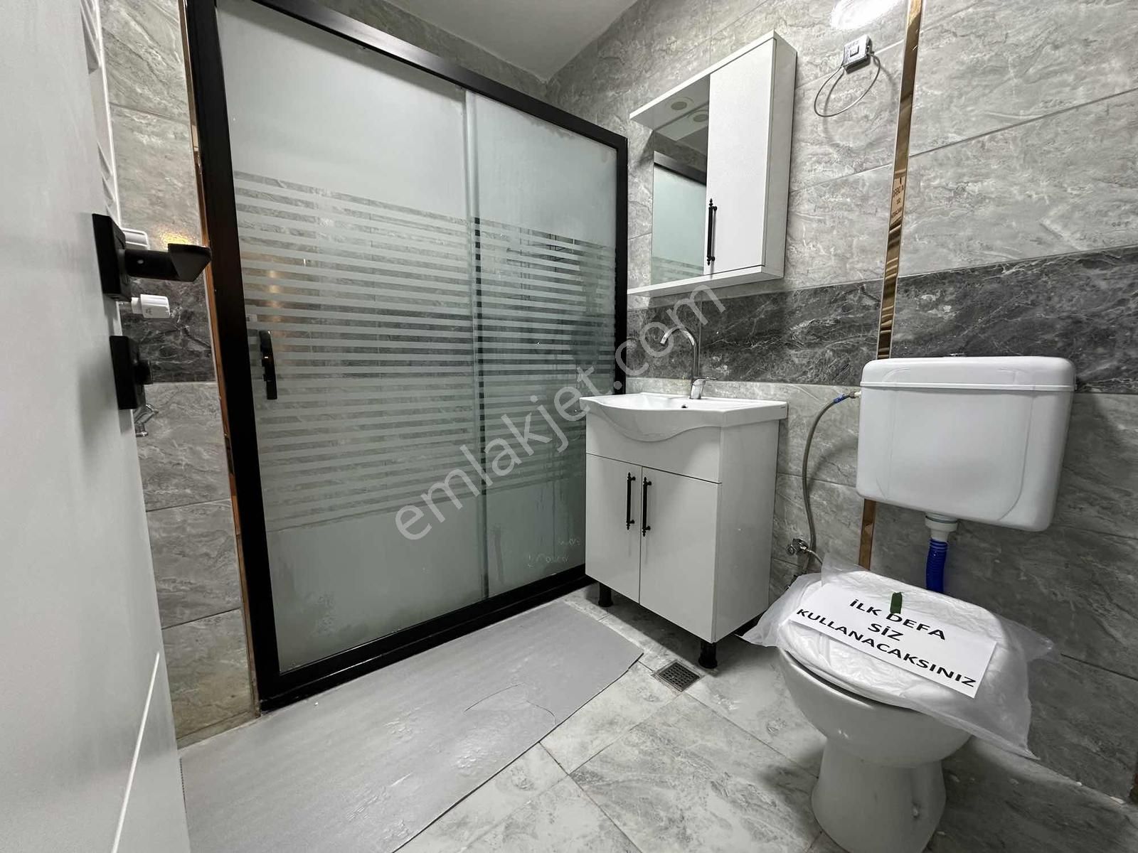 Güzelyalı'da Komple Tadilatlı Satılık 3+1 Fırsat Daire - Görsel 27