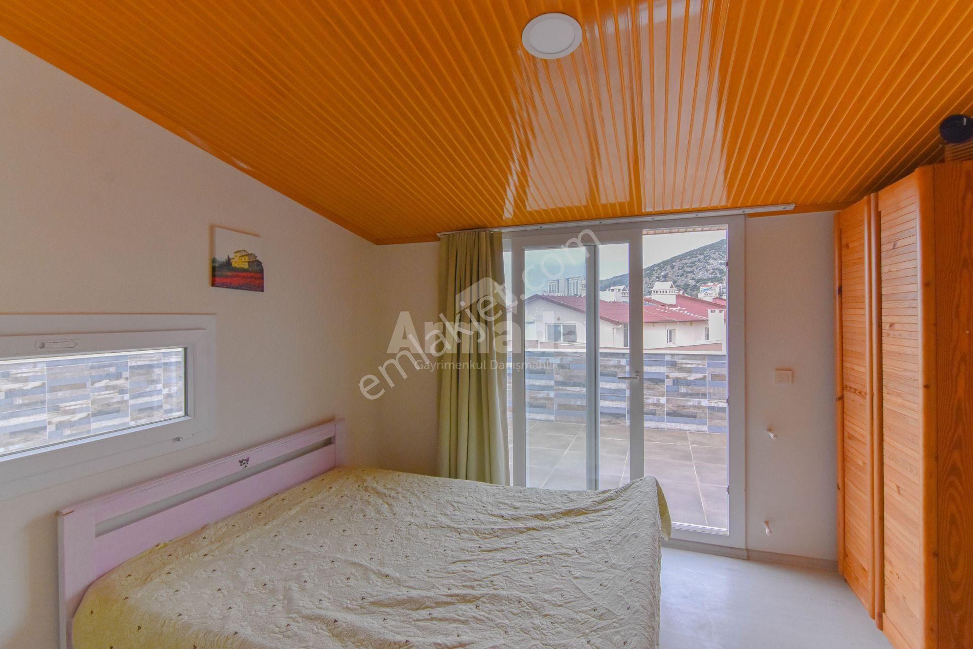 Kuşadası Ege Mahallesi'nde Deniz Manzaralı 5+2 Satılık Dubleks - Görsel 22