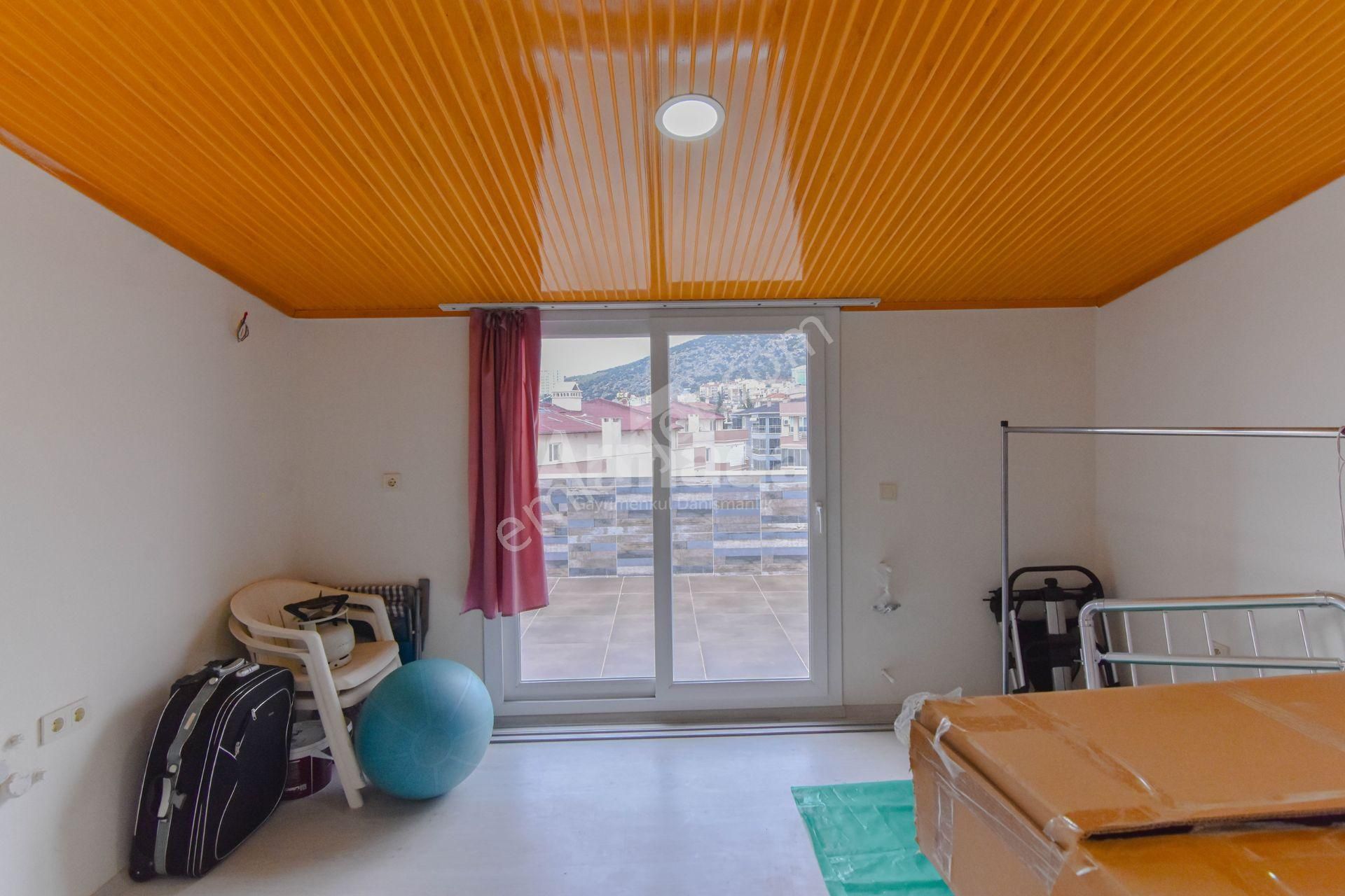 Kuşadası Ege Mahallesi'nde Deniz Manzaralı 5+2 Satılık Dubleks - Görsel 20