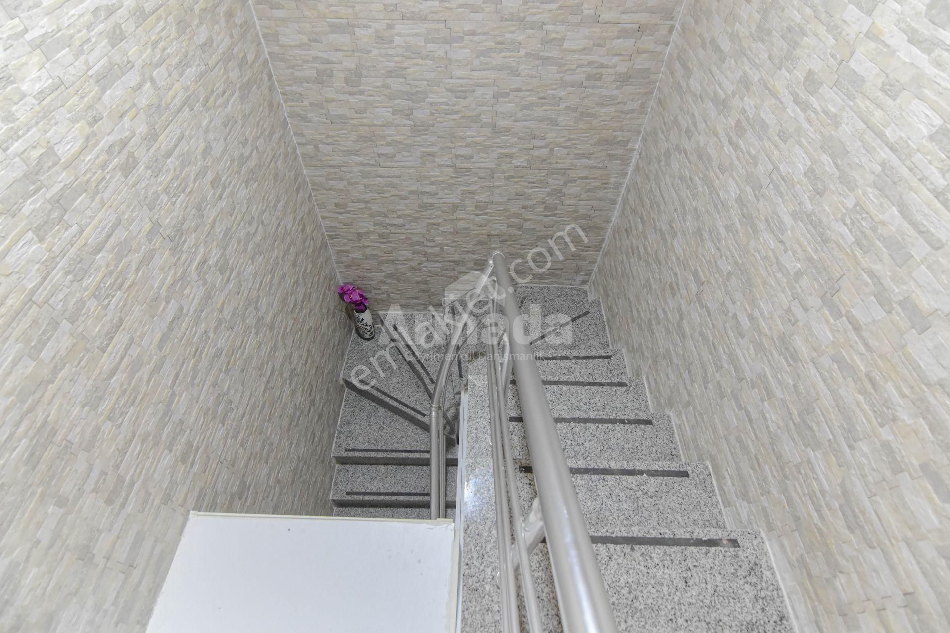 Kuşadası Ege Mahallesi'nde Deniz Manzaralı 5+2 Satılık Dubleks - Görsel 18