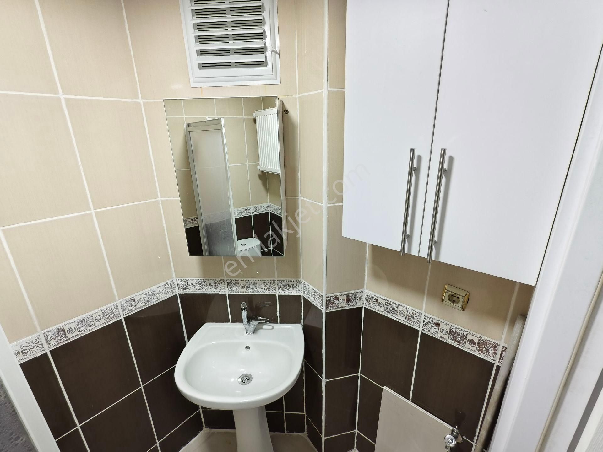 Pera'dan Cumhuriye Haller Karşısı Kiralık 1+1 Temiz Geniş Daire - Görsel 20