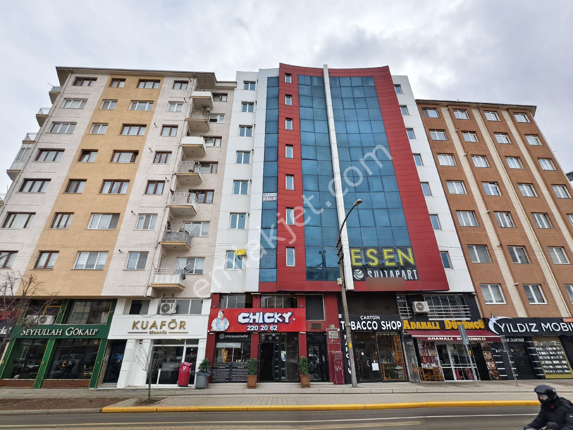 Pera'dan Cumhuriye Haller Karşısı Kiralık 1+1 Temiz Geniş Daire