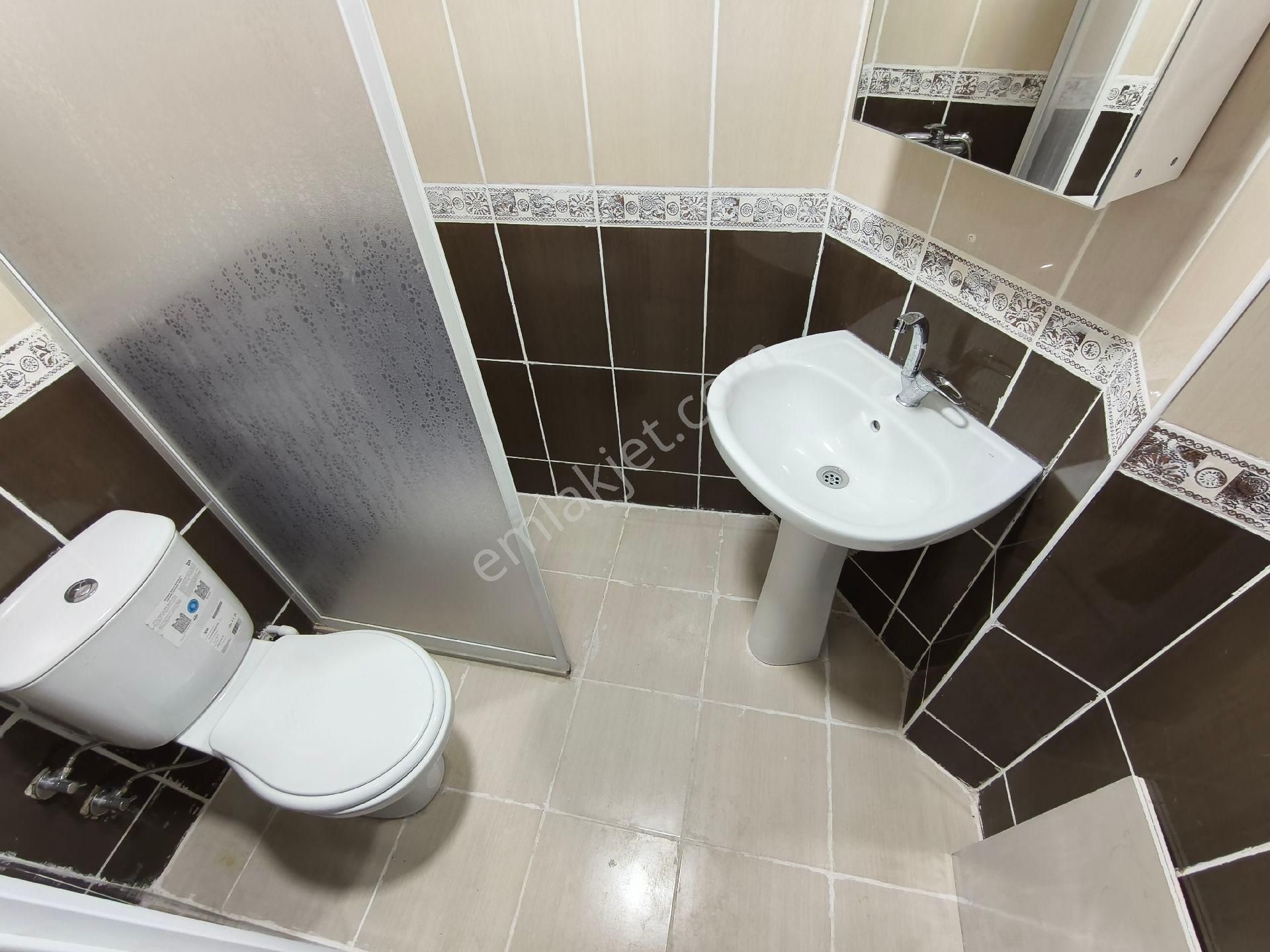 Pera'dan Cumhuriye Haller Karşısı Kiralık 1+1 Temiz Geniş Daire - Görsel 18