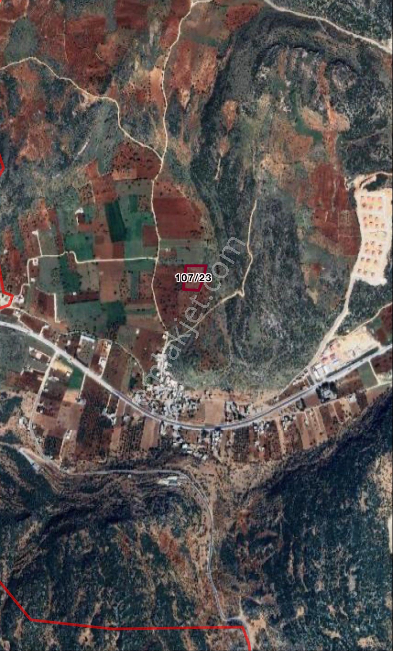 Beymahall Gayrimenkul'den Yeşilce'de Yatırımlık Arazi - Görsel 2