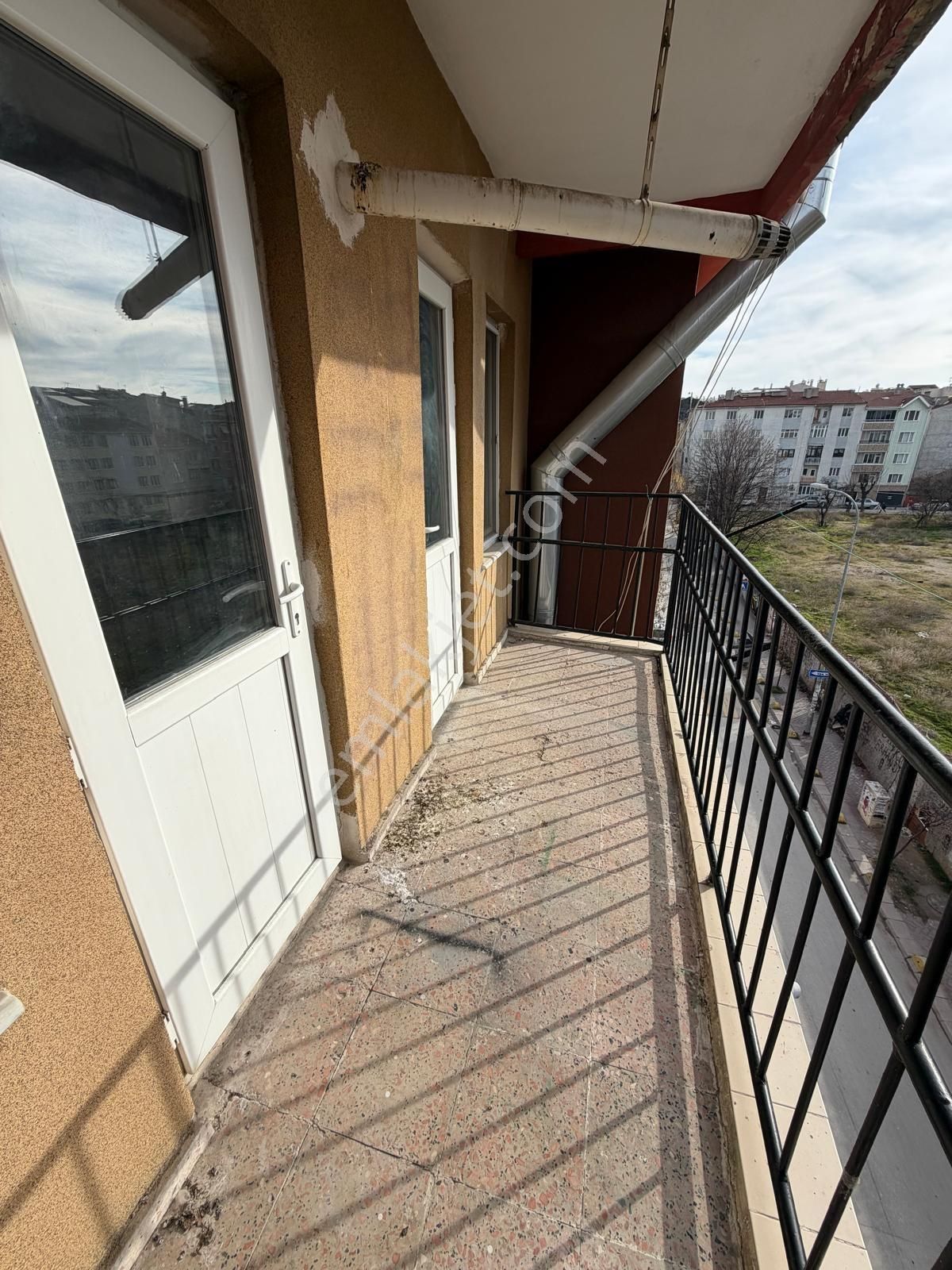 Oscar'dan Yenibağlar'da Seylap Caddesi Yakını Balkonlu 3+1 - Görsel 8