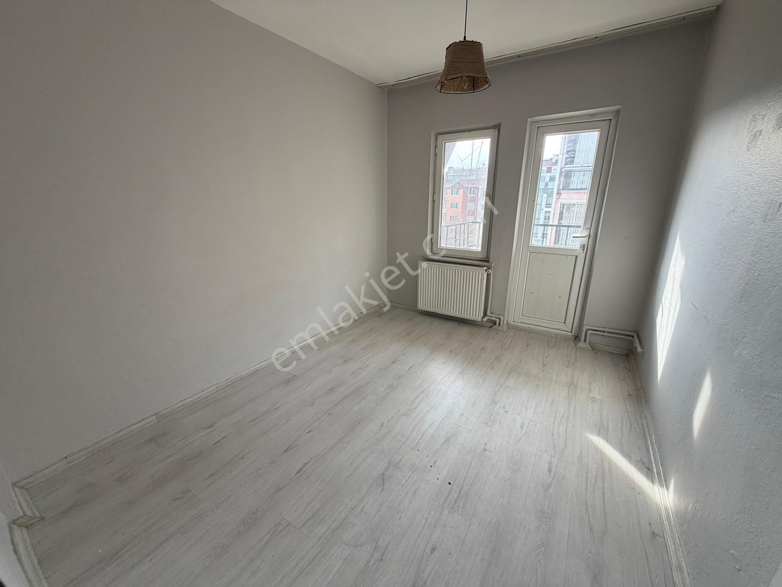 Oscar'dan Yenibağlar'da Seylap Caddesi Yakını Balkonlu 3+1 - Görsel 12