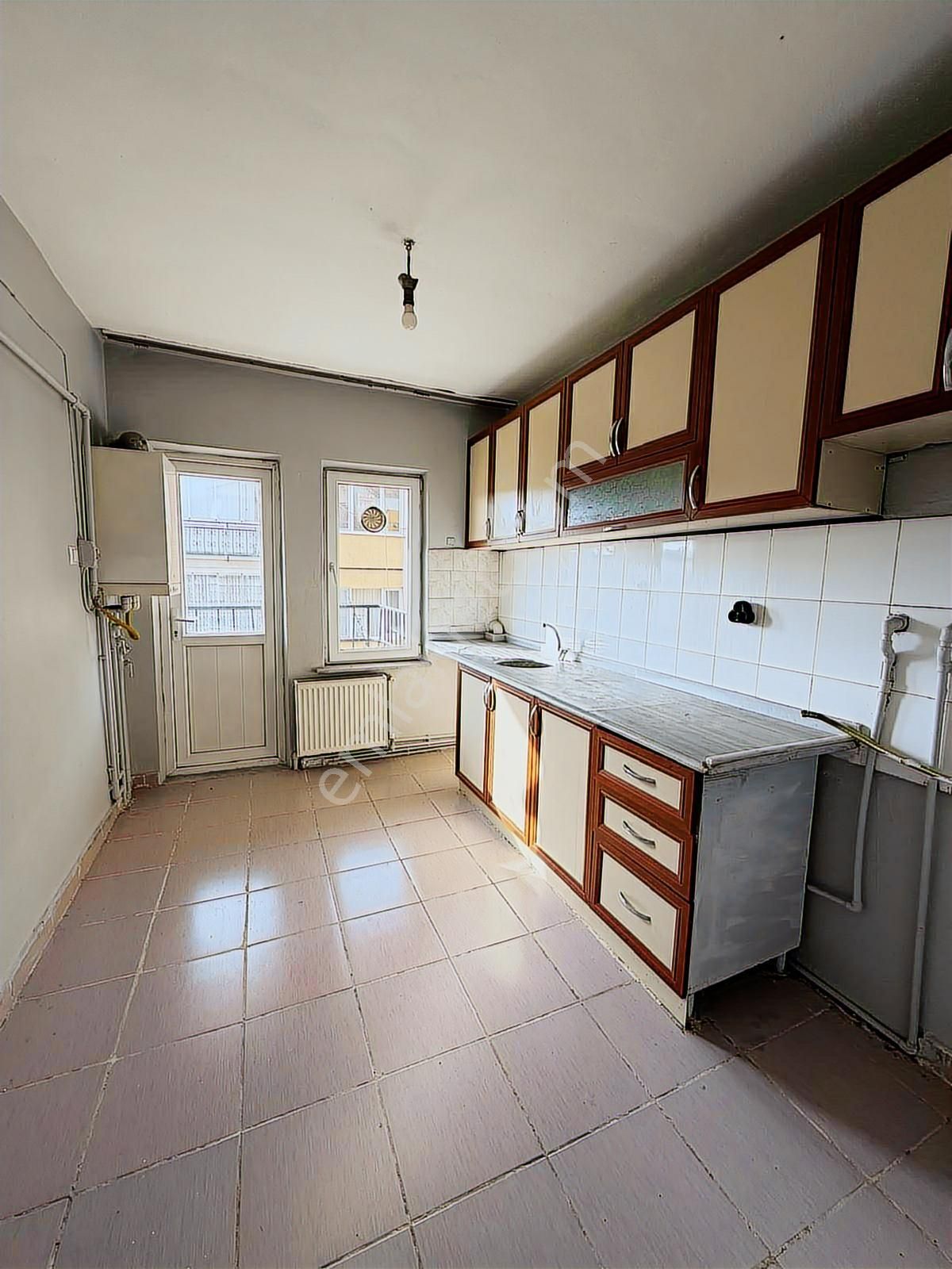 Oscar'dan Yenibağlar'da Seylap Caddesi Yakını Balkonlu 3+1 - Görsel 29