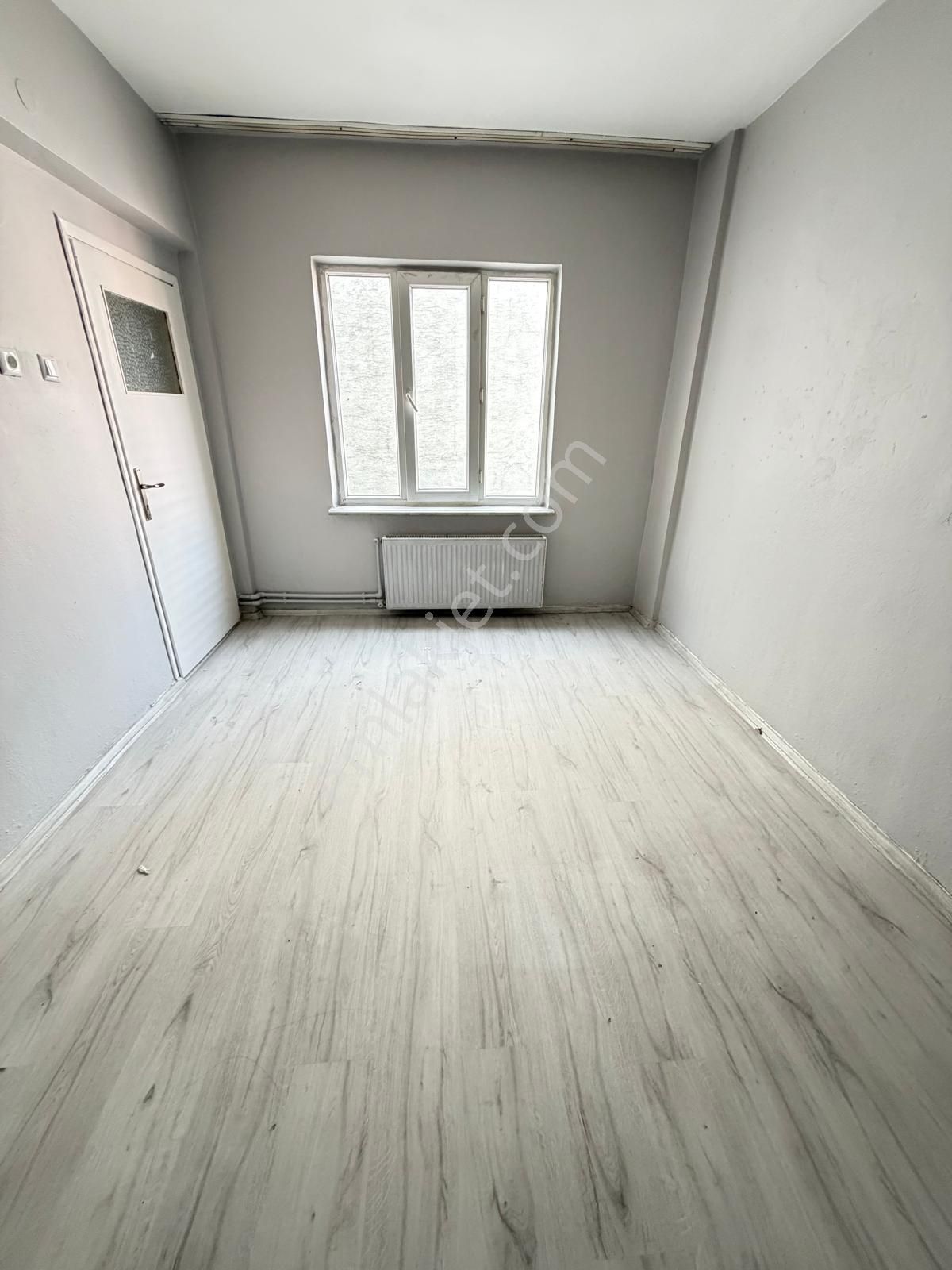 Oscar'dan Yenibağlar'da Seylap Caddesi Yakını Balkonlu 3+1 - Görsel 2