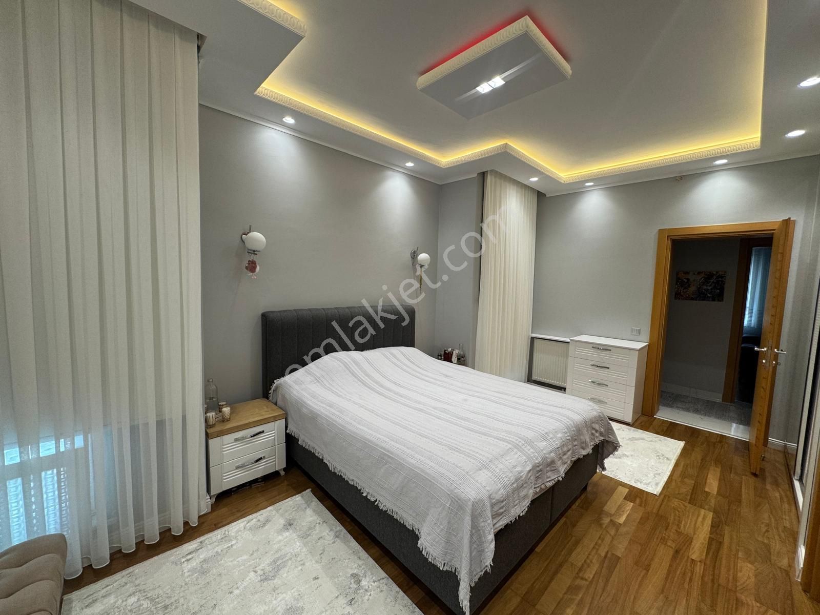 Kiptaş Seyrantepe'de Lüks Yenilenmiş 3+1 Kiralık Daire - Görsel 16