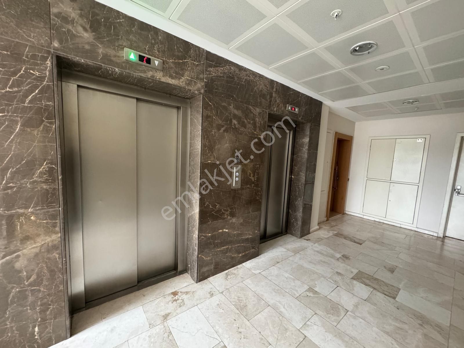Kiptaş Seyrantepe'de Lüks Yenilenmiş 3+1 Kiralık Daire - Görsel 32