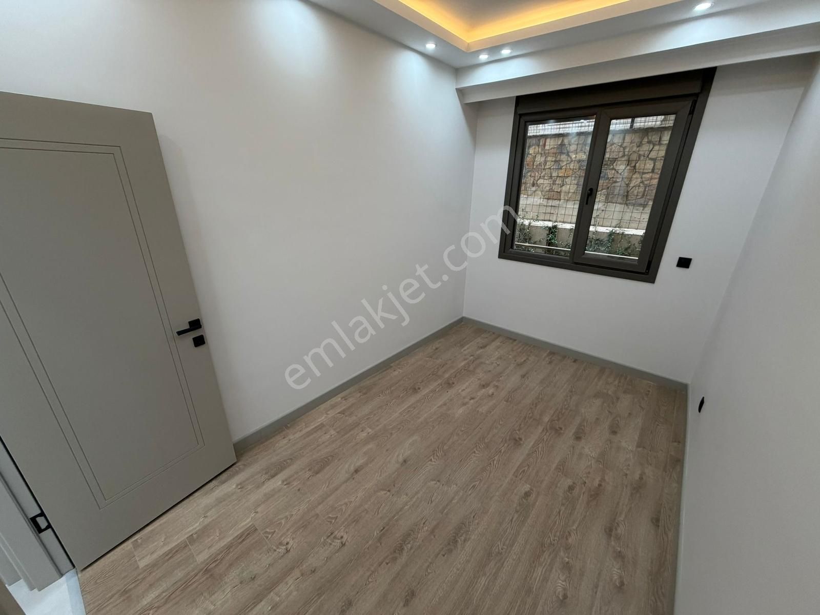 ▃yatırım▃idealtepe Sahilde Villa Tadında Geniş Bahçeli 3+1 - Görsel 5