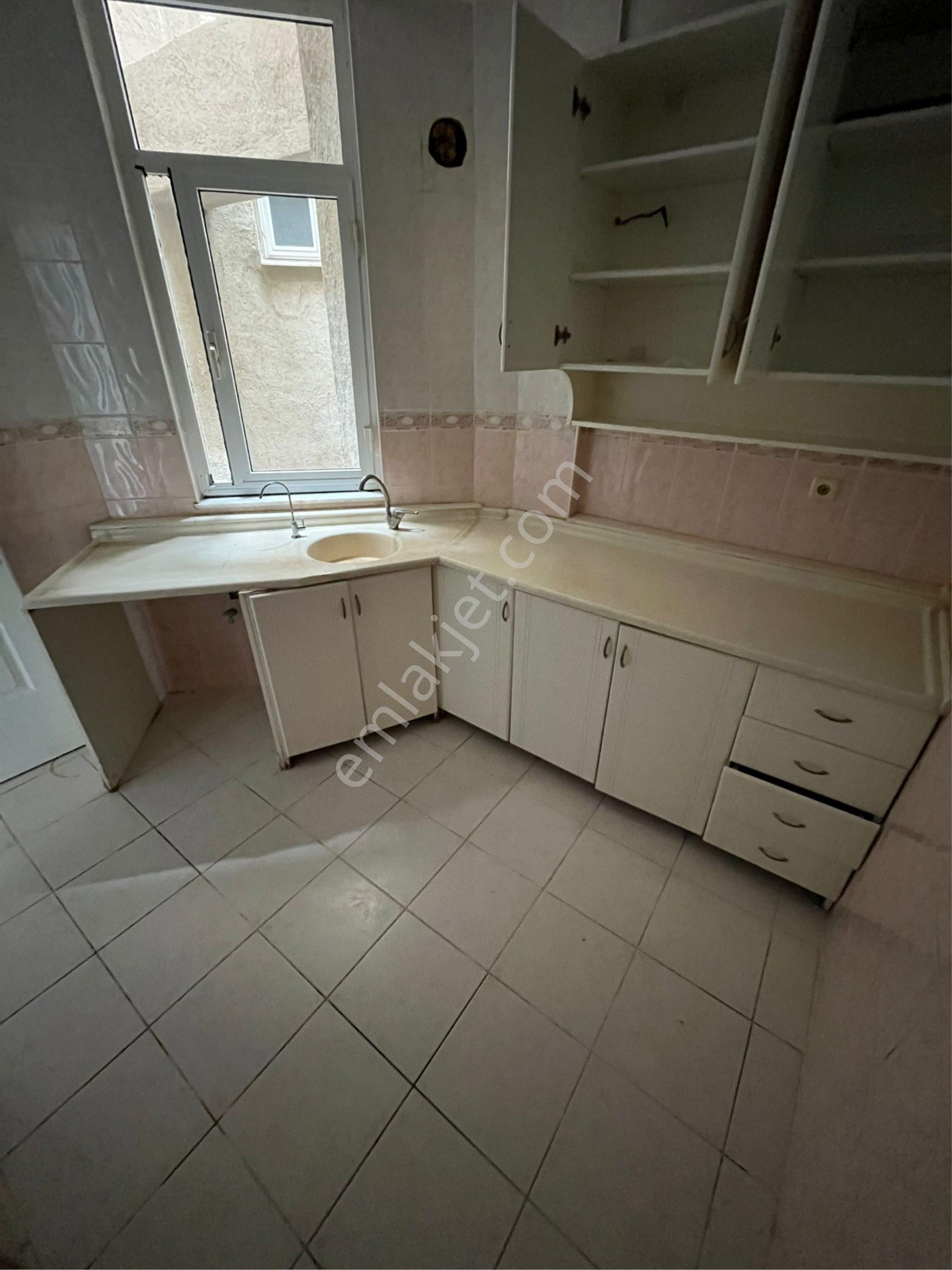 Kuşadası İkiçeşmelikte Kapalı Mutfak Satılık Daire - Görsel 28