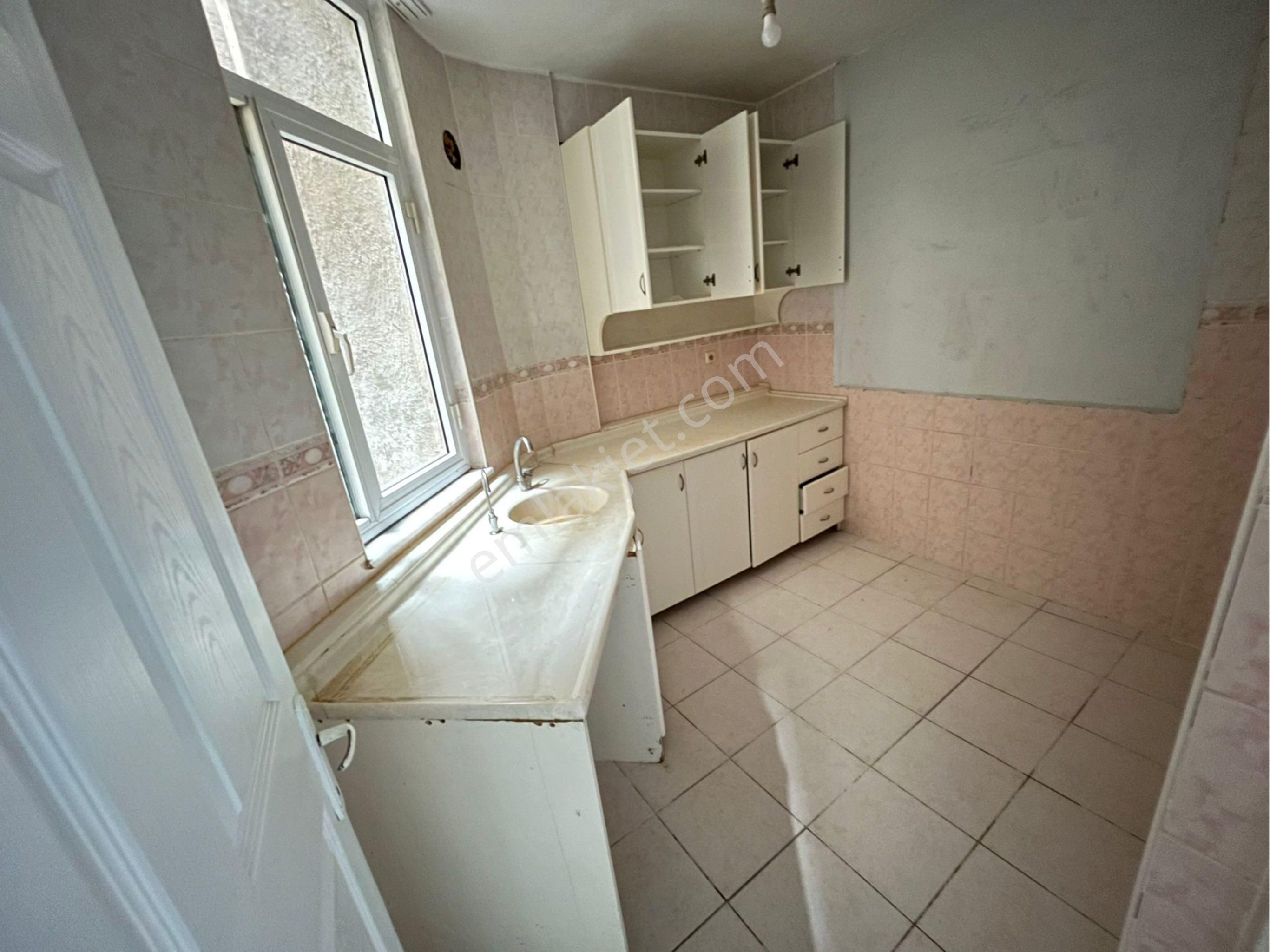 Kuşadası İkiçeşmelikte Kapalı Mutfak Satılık Daire - Görsel 11