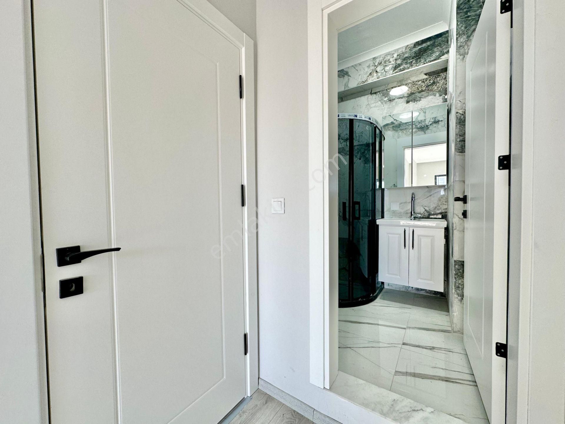 ꧁yetkili Ay Emlaktan꧂akçay'da Ebeveyn Banyolu Şık Tasarımlı Çift Asansörlü Satılık 2+1 Lüks Daire - Görsel 29