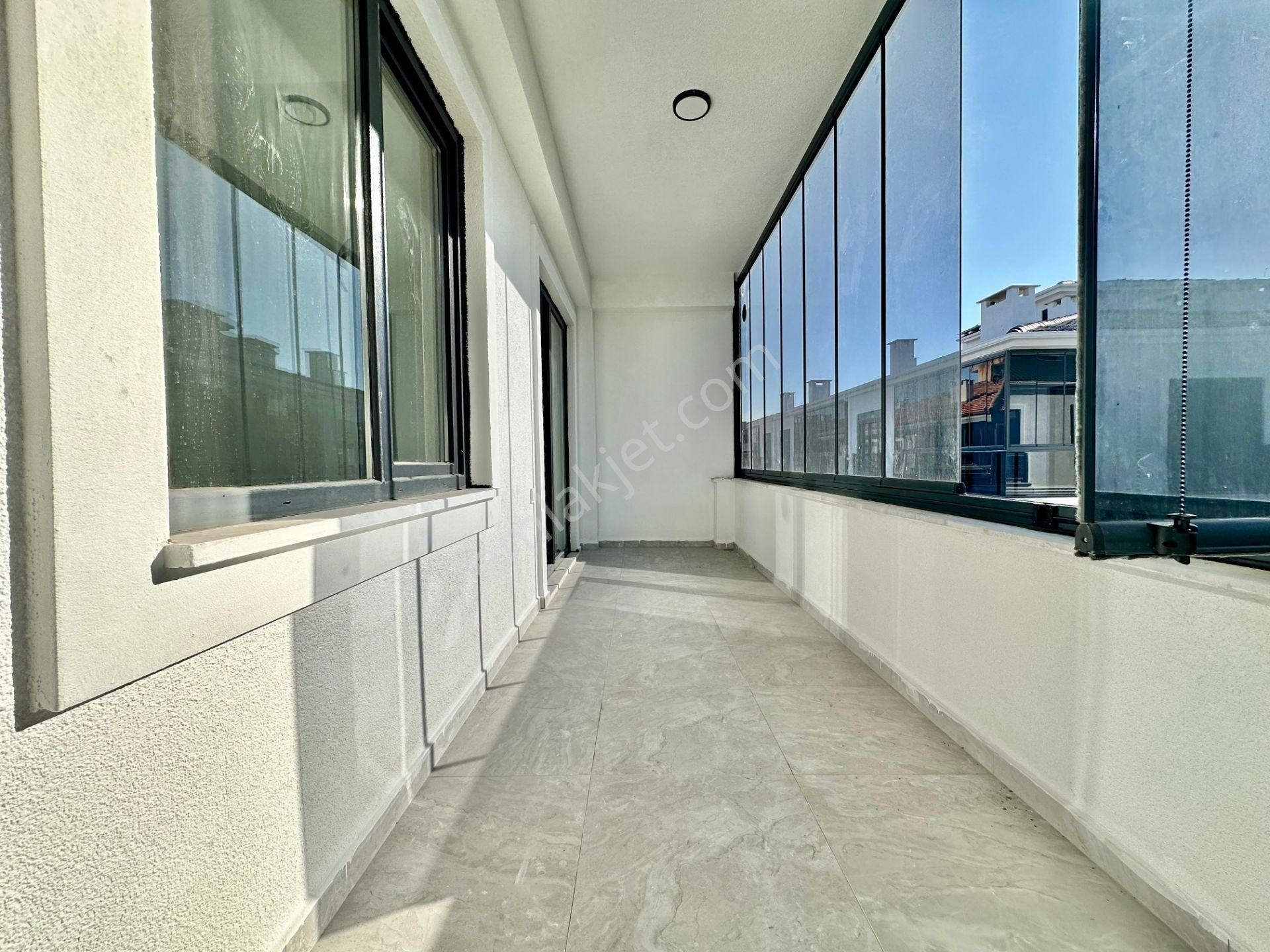 ꧁yetkili Ay Emlaktan꧂akçay'da Ebeveyn Banyolu Şık Tasarımlı Çift Asansörlü Satılık 2+1 Lüks Daire - Görsel 12