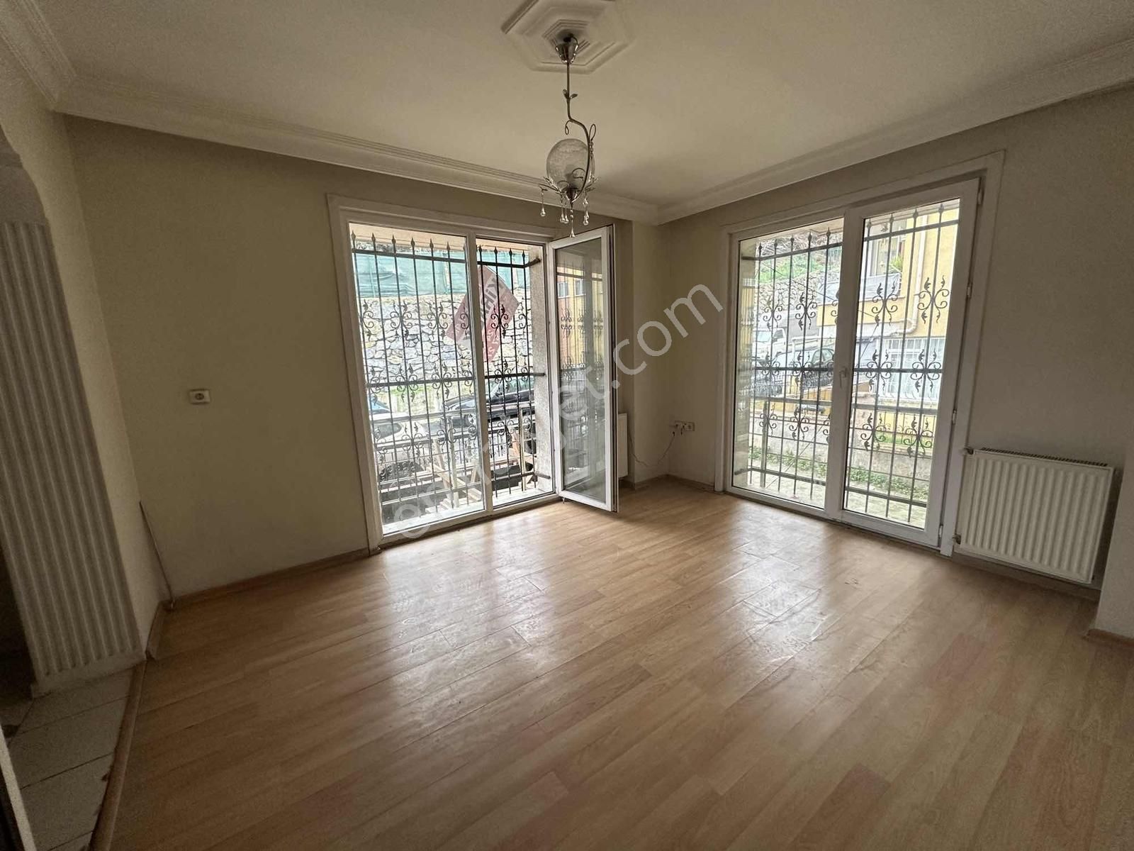 Esenevler Mah. Kiralık 2+1 Y.griş Daire 25.000 Tl