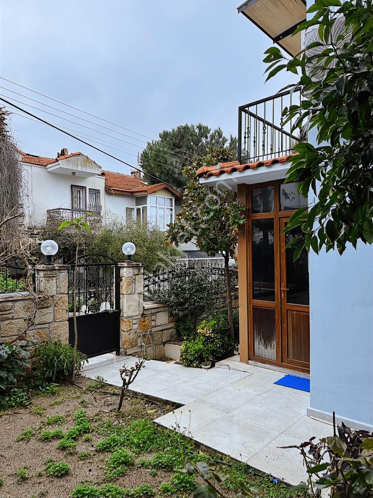 Foça İsmetpaşa Mah. Eşyalı Kiralık 1+1 Bahçe Katı Daire - Görsel 28