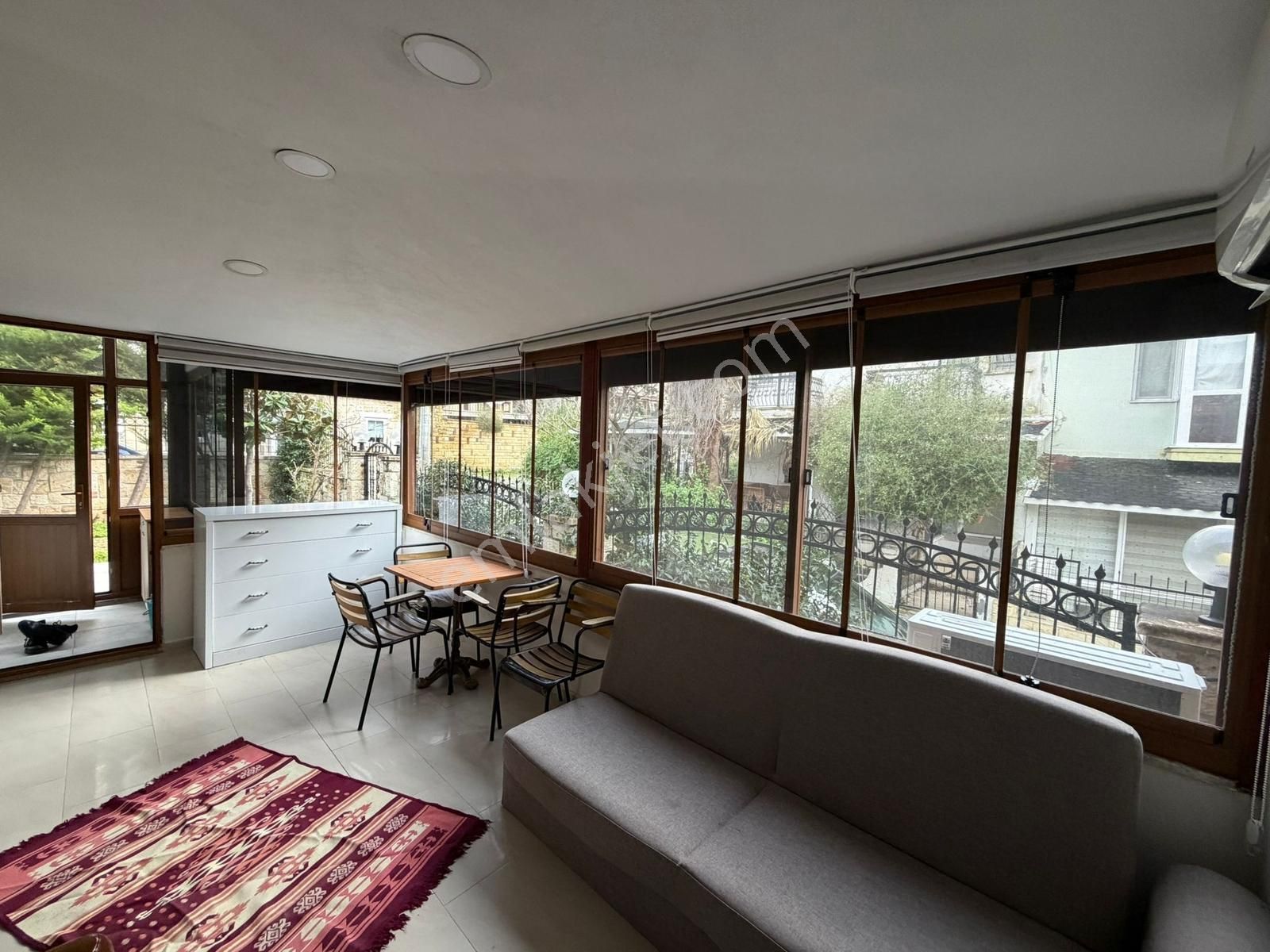 Foça İsmetpaşa Mah. Eşyalı Kiralık 1+1 Bahçe Katı Daire - Görsel 31