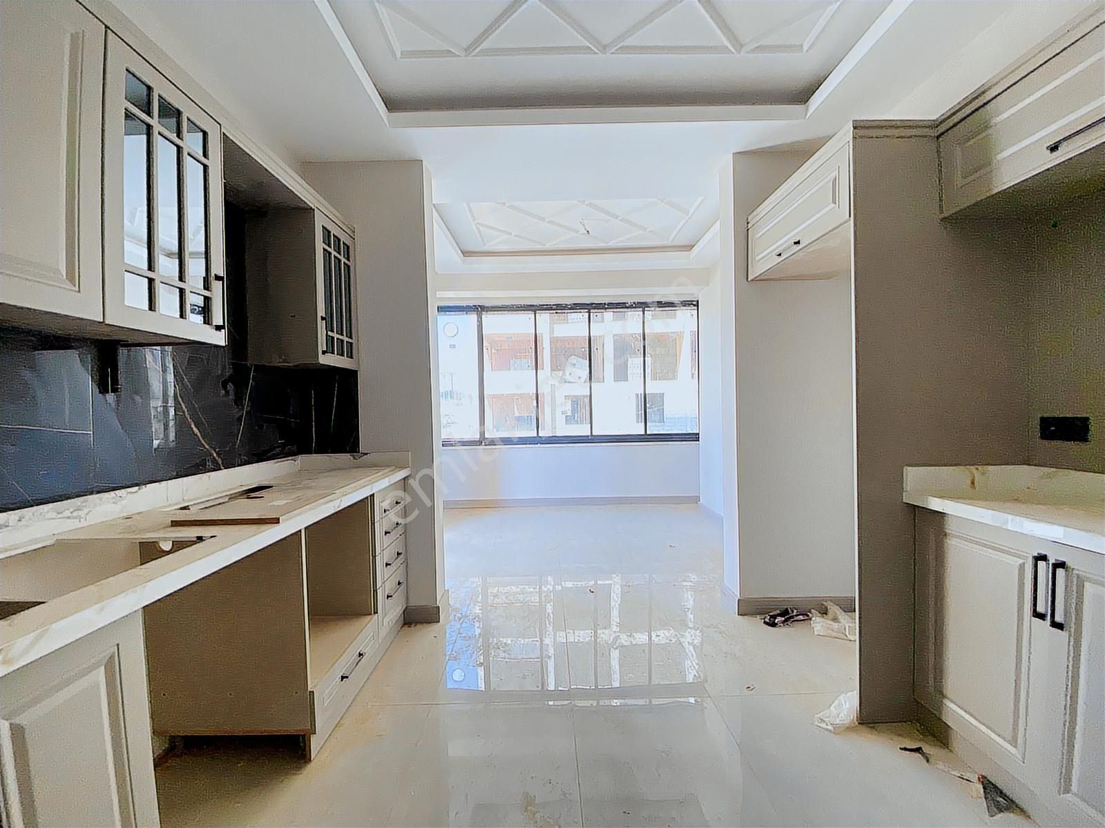 Ayalp Gayrimenkul'den Merkezi Konumda Satılık Lüks 2,5+1 Daire - Görsel 2