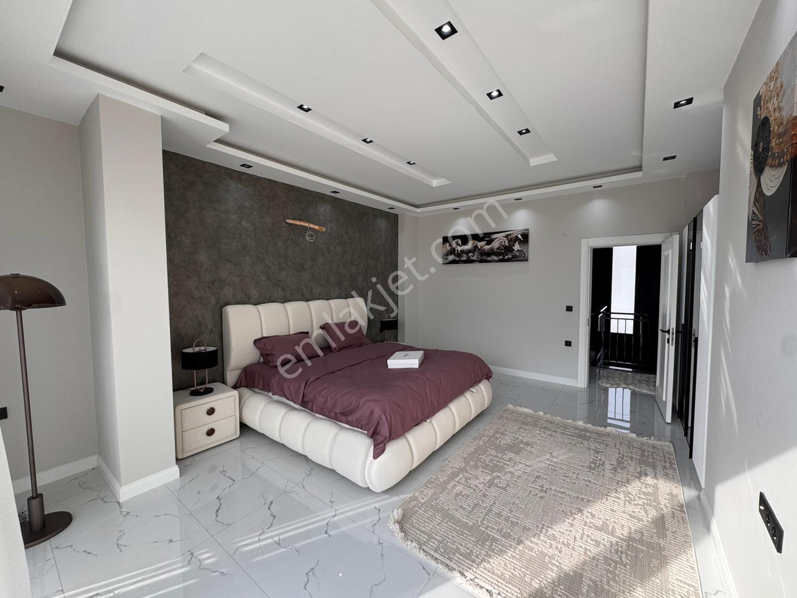 Muhteşem Lüks Deniz Manzaralı Önü Kapanmaz Villa - Görsel 14