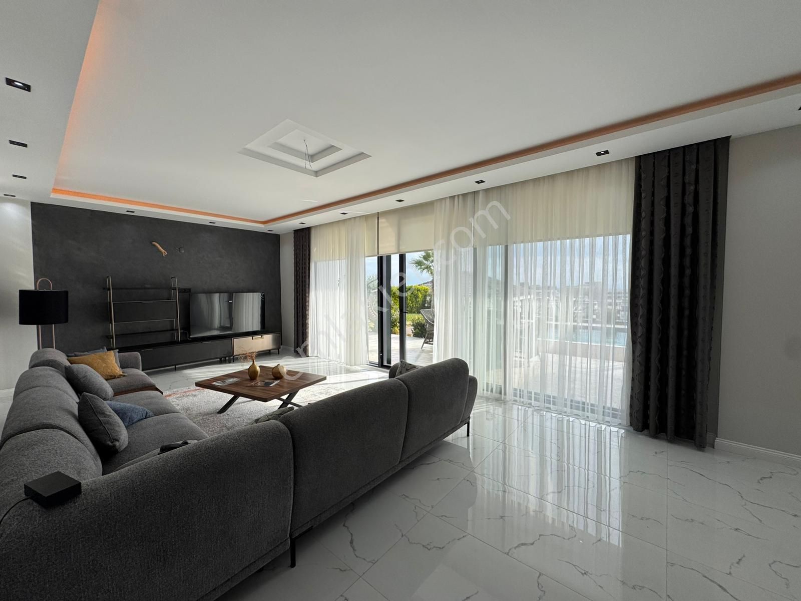 Muhteşem Lüks Deniz Manzaralı Önü Kapanmaz Villa - Görsel 20