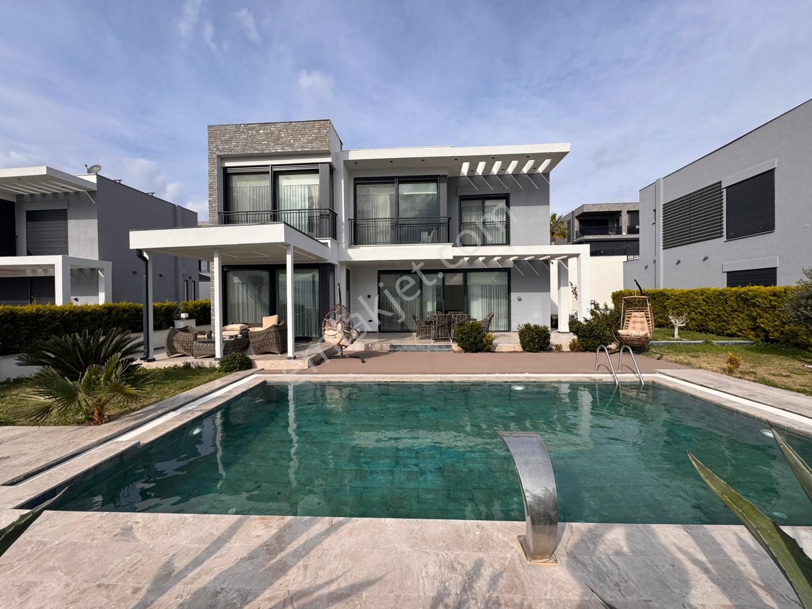 Muhteşem Lüks Deniz Manzaralı Önü Kapanmaz Villa - Görsel 3