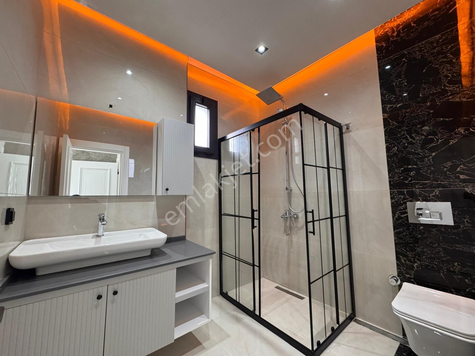 Muhteşem Lüks Deniz Manzaralı Önü Kapanmaz Villa - Görsel 15