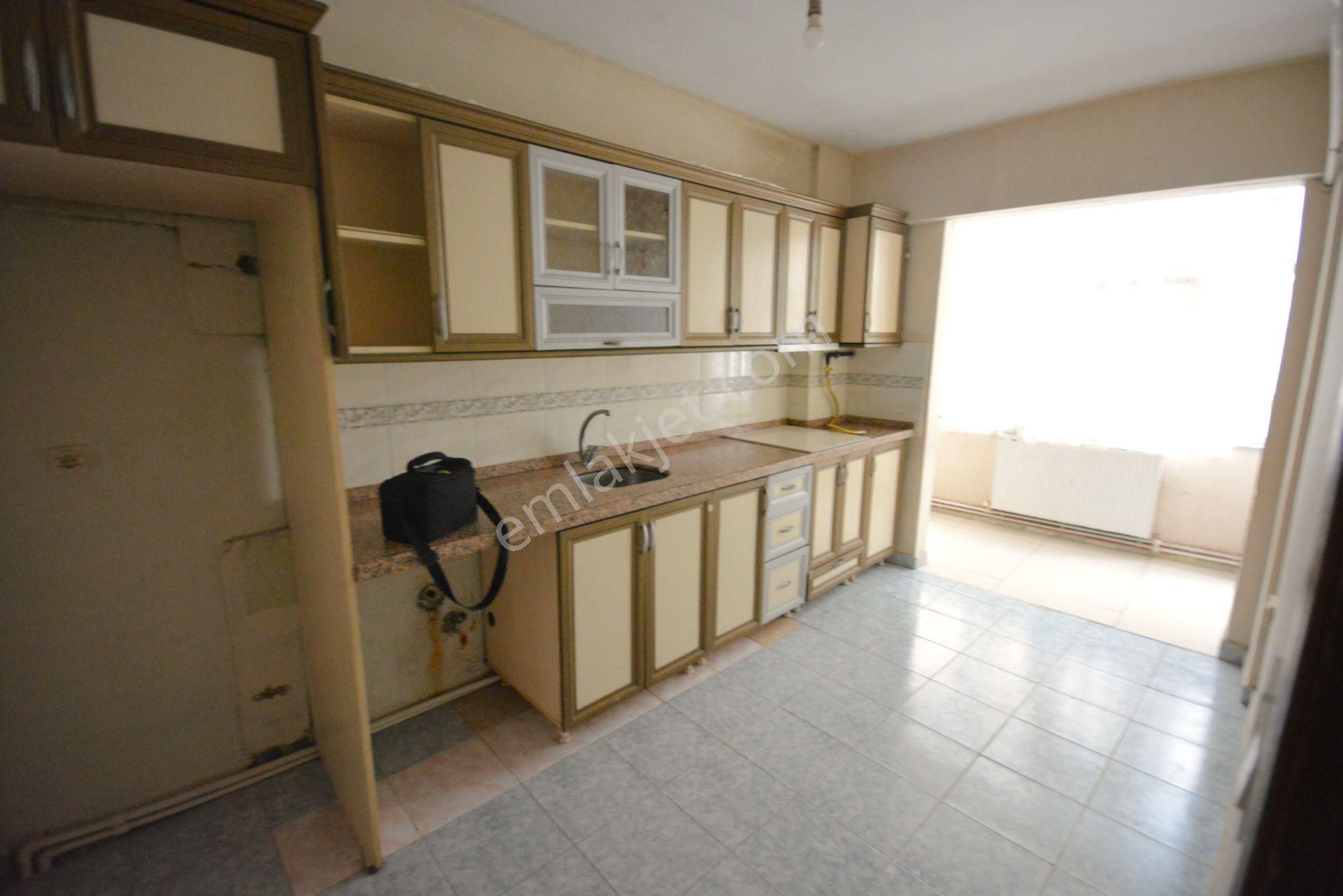 Kiralık Arakat 3+1 Asansör Yok 110 M2 Güney Cephe Daima Güneş Alıyor - Görsel 20