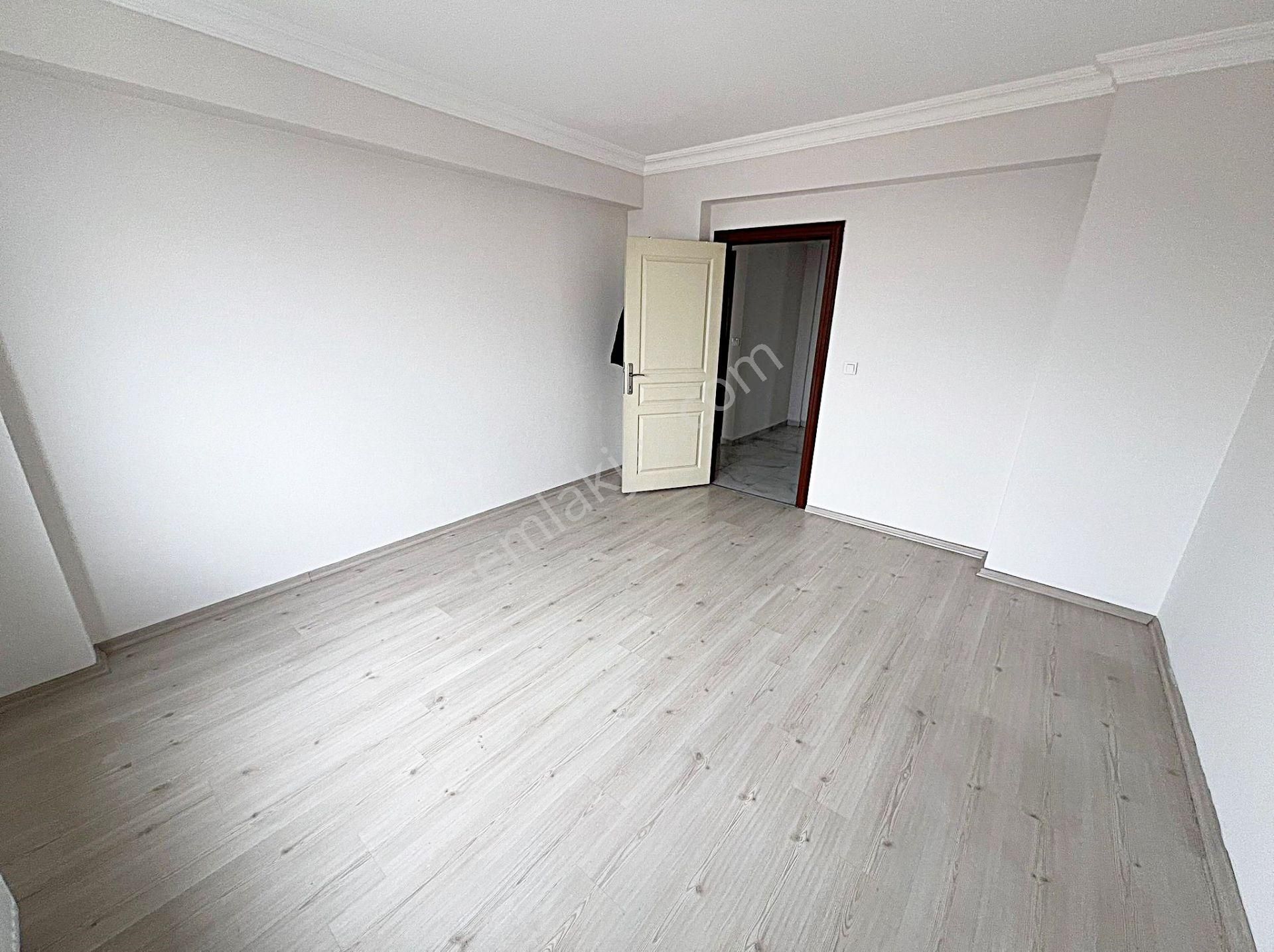Barıştepe Piri Cad. Üzeri Manzaralı Kök Tapu 8.kat Geniş İskanlı - Görsel 24