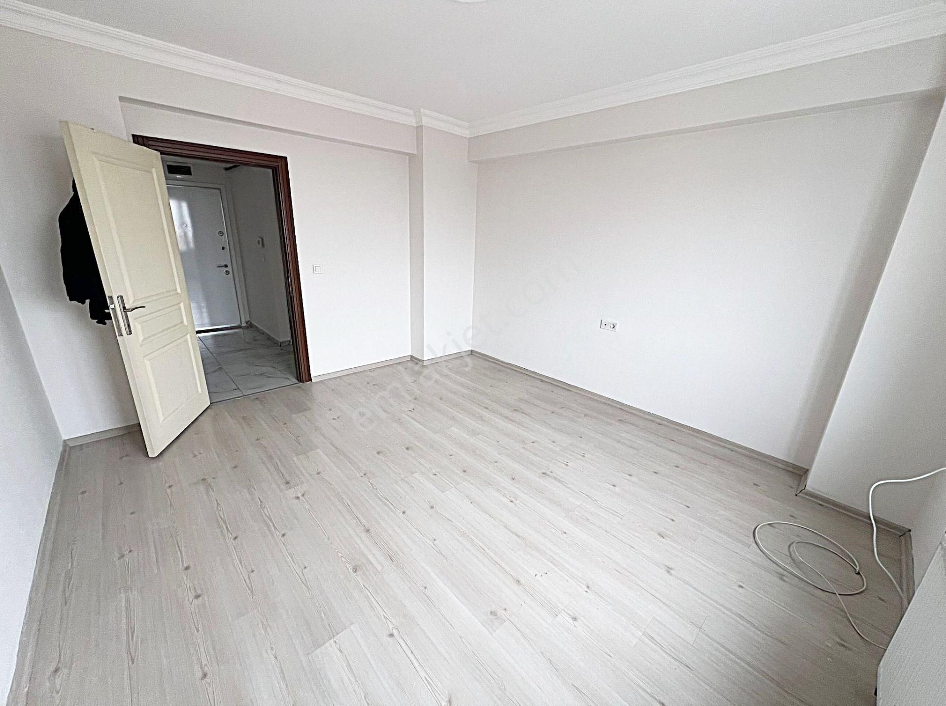 Barıştepe Piri Cad. Üzeri Manzaralı Kök Tapu 8.kat Geniş İskanlı - Görsel 21