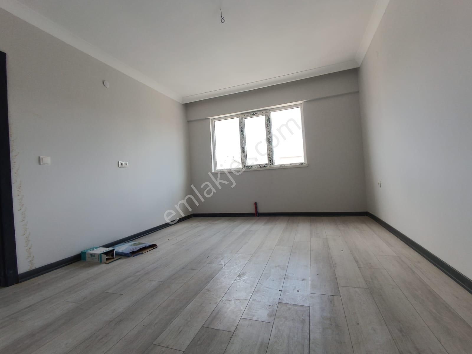 Kent'ten F.korutürk Mh. Neşet Ertaş Cd. Üzeri Ara Kat 3+1 Geniş Ferah Süperlüx Fırsat Dairesi!!! - Görsel 24