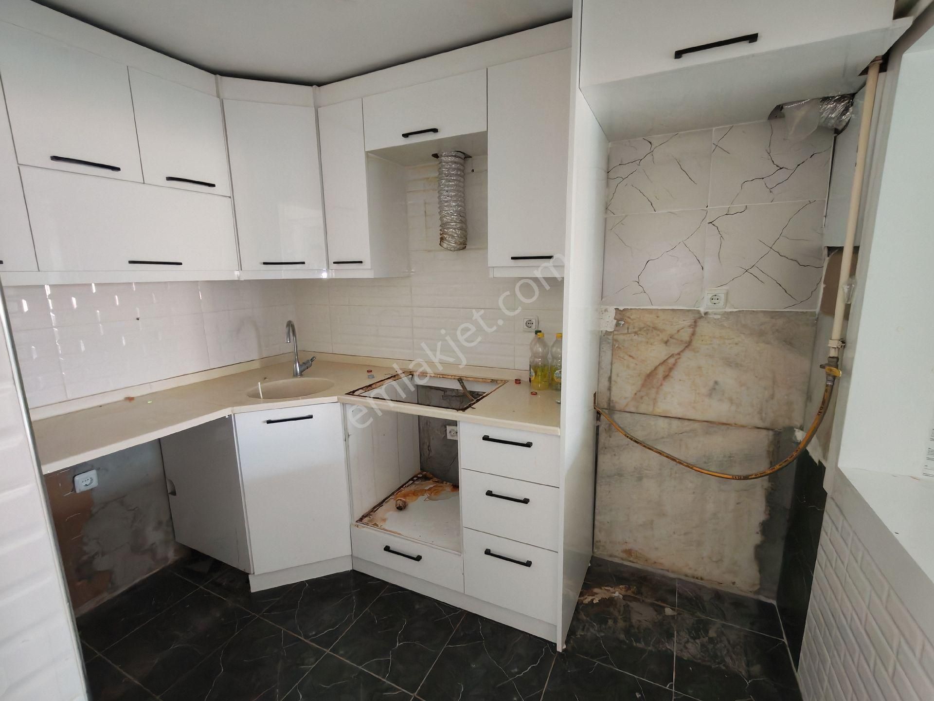 Barış Gayrimenkul'den Karaağaç'ta Ara Kat Bakımlı 2+1 Daire - Görsel 2