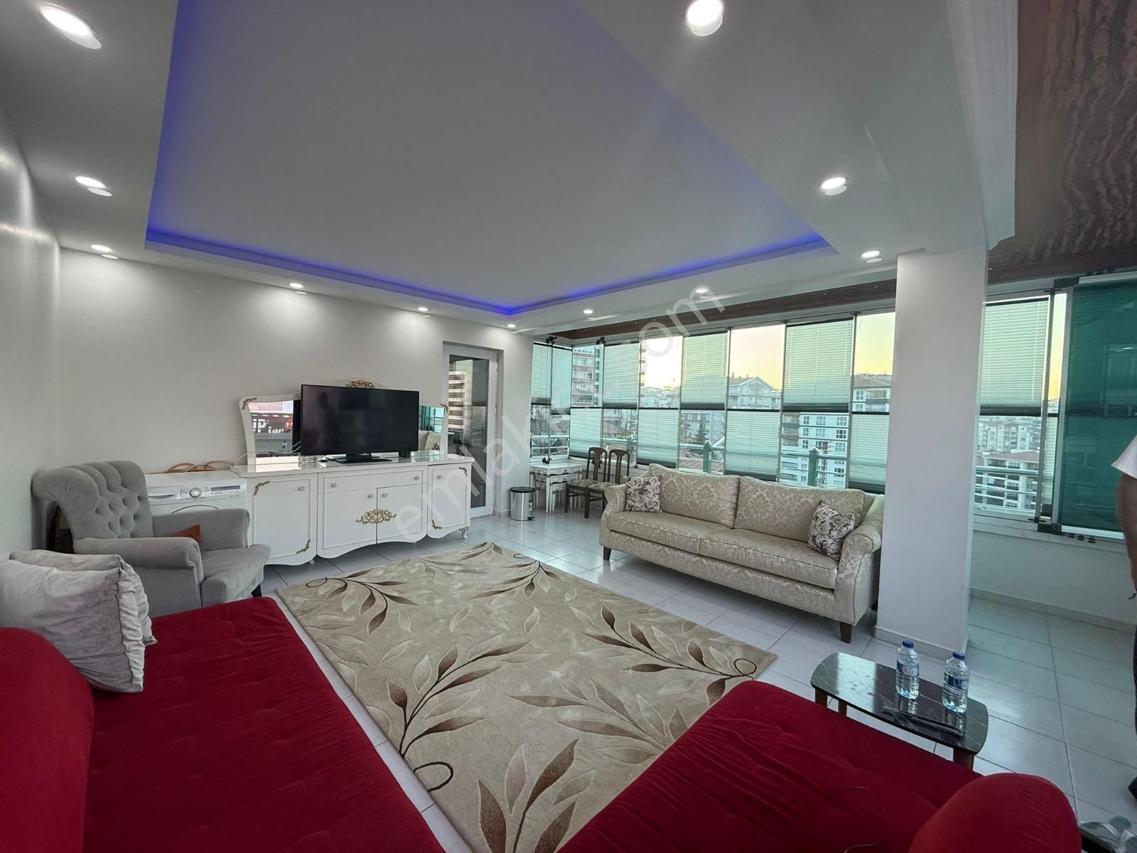 Kent'ten Fahrikorutürk'de Manzaralı Ultra Lüx Geniş 3+1 Daire..