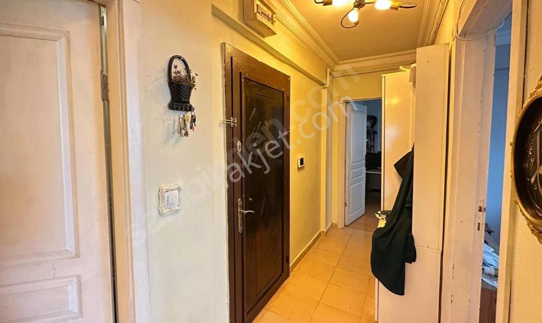 Yeşilbayır Mahallesinde Saat Kulesi Yakını Katta 3+1 Satılık Daire - Görsel 19