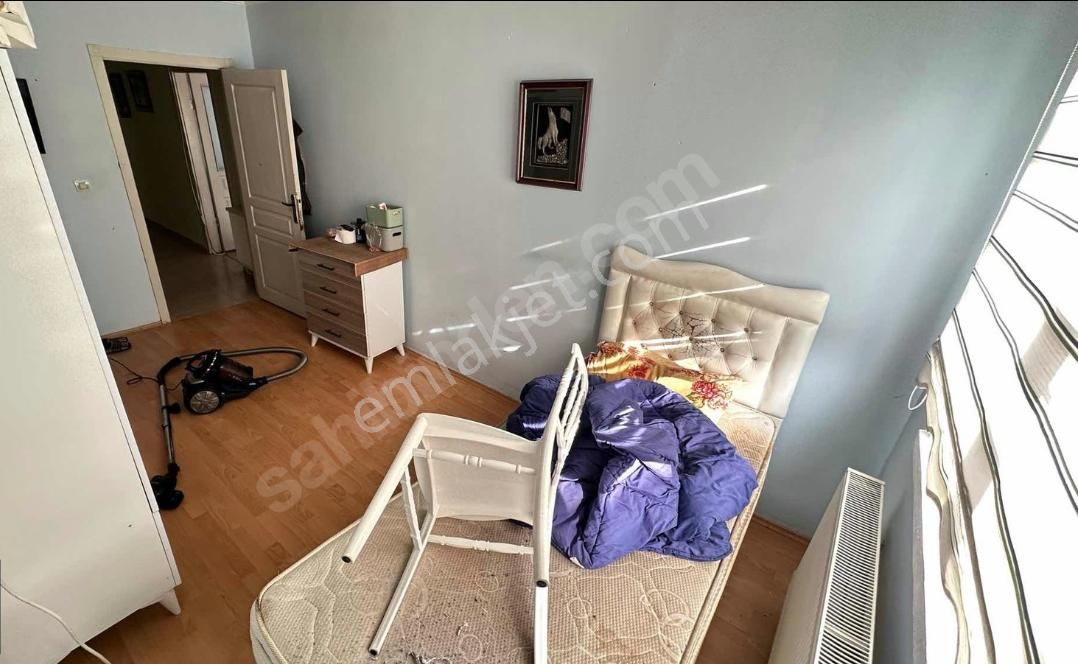 Yeşilbayır Mahallesinde Saat Kulesi Yakını Katta 3+1 Satılık Daire - Görsel 8