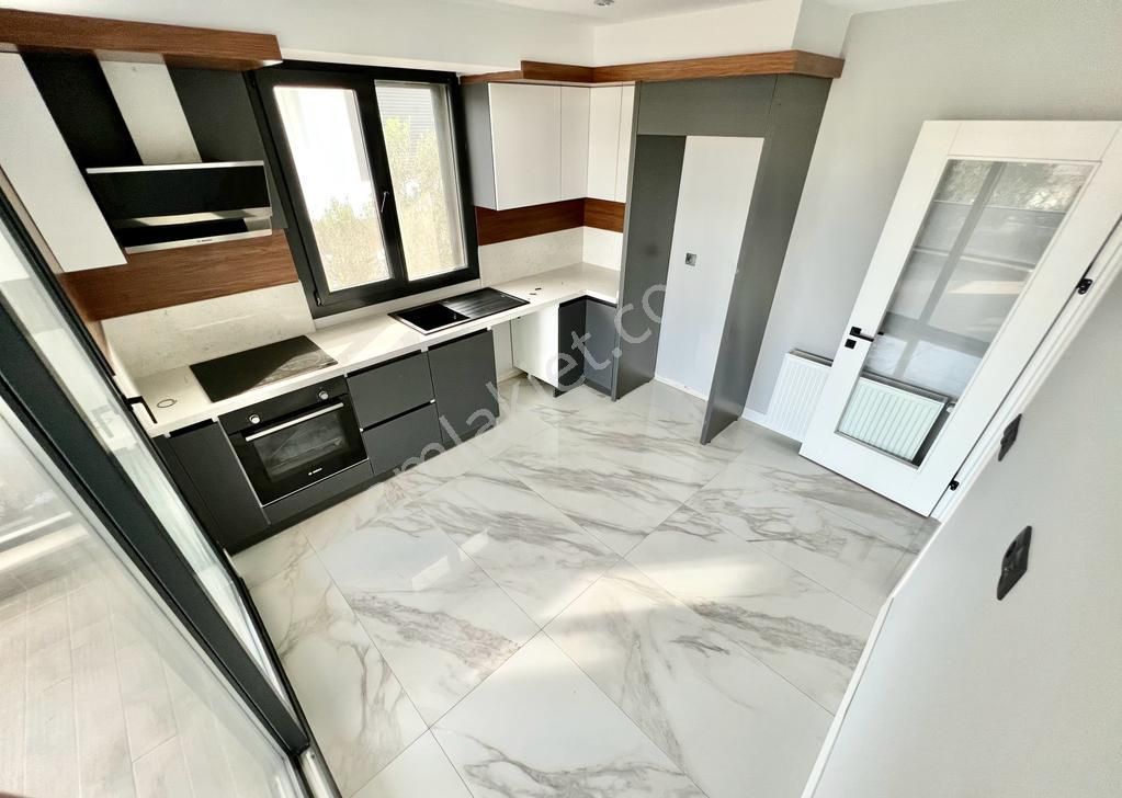 ꧁akçay Ay Emlaktan꧂pelitköyde Denize Sıfır Sitede Hayalllerinizi Süsleyecek Satılık 3+1dublex Daire - Görsel 14