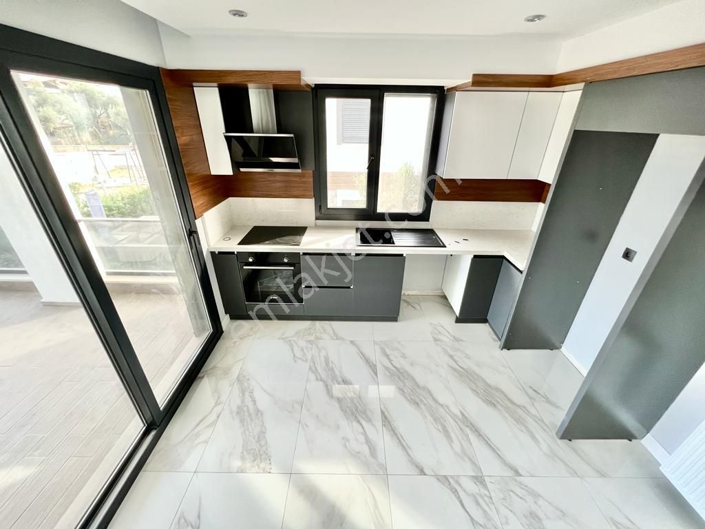 ꧁akçay Ay Emlaktan꧂pelitköyde Denize Sıfır Sitede Hayalllerinizi Süsleyecek Satılık 3+1dublex Daire - Görsel 13