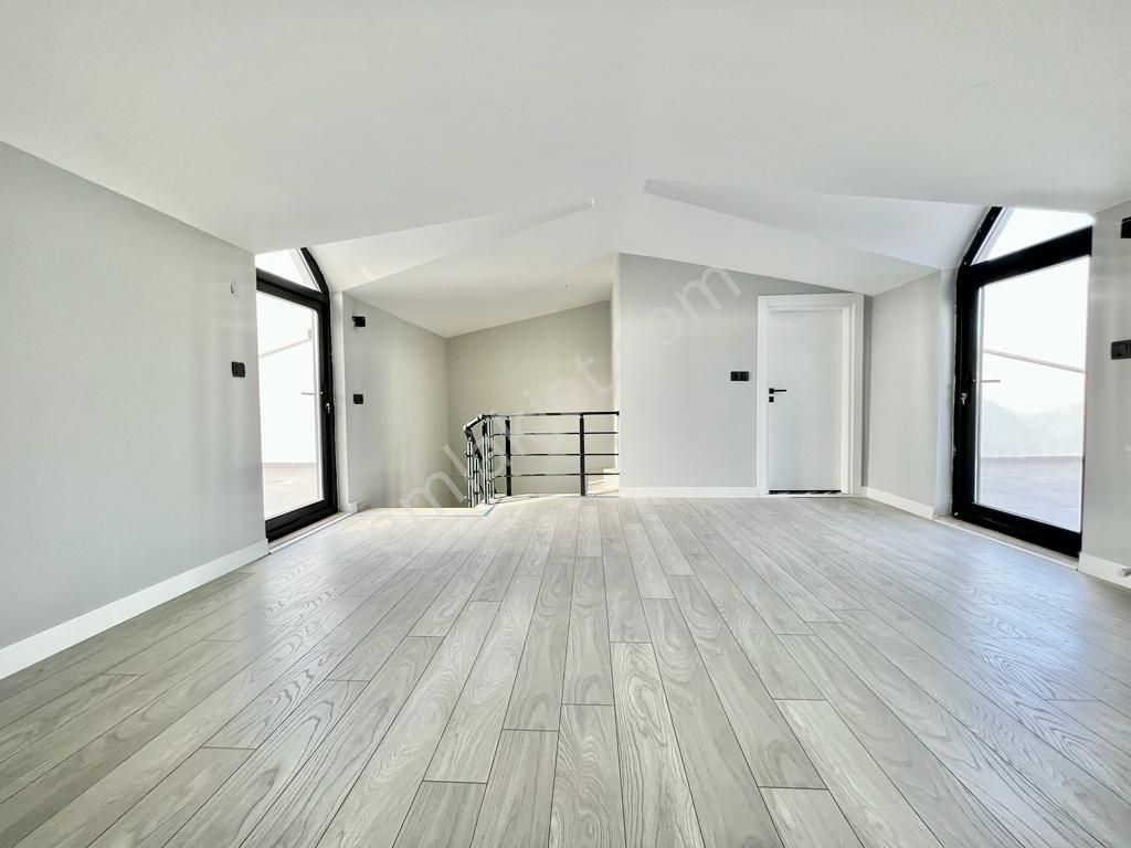 ꧁akçay Ay Emlaktan꧂pelitköyde Denize Sıfır Sitede Hayalllerinizi Süsleyecek Satılık 3+1dublex Daire - Görsel 27