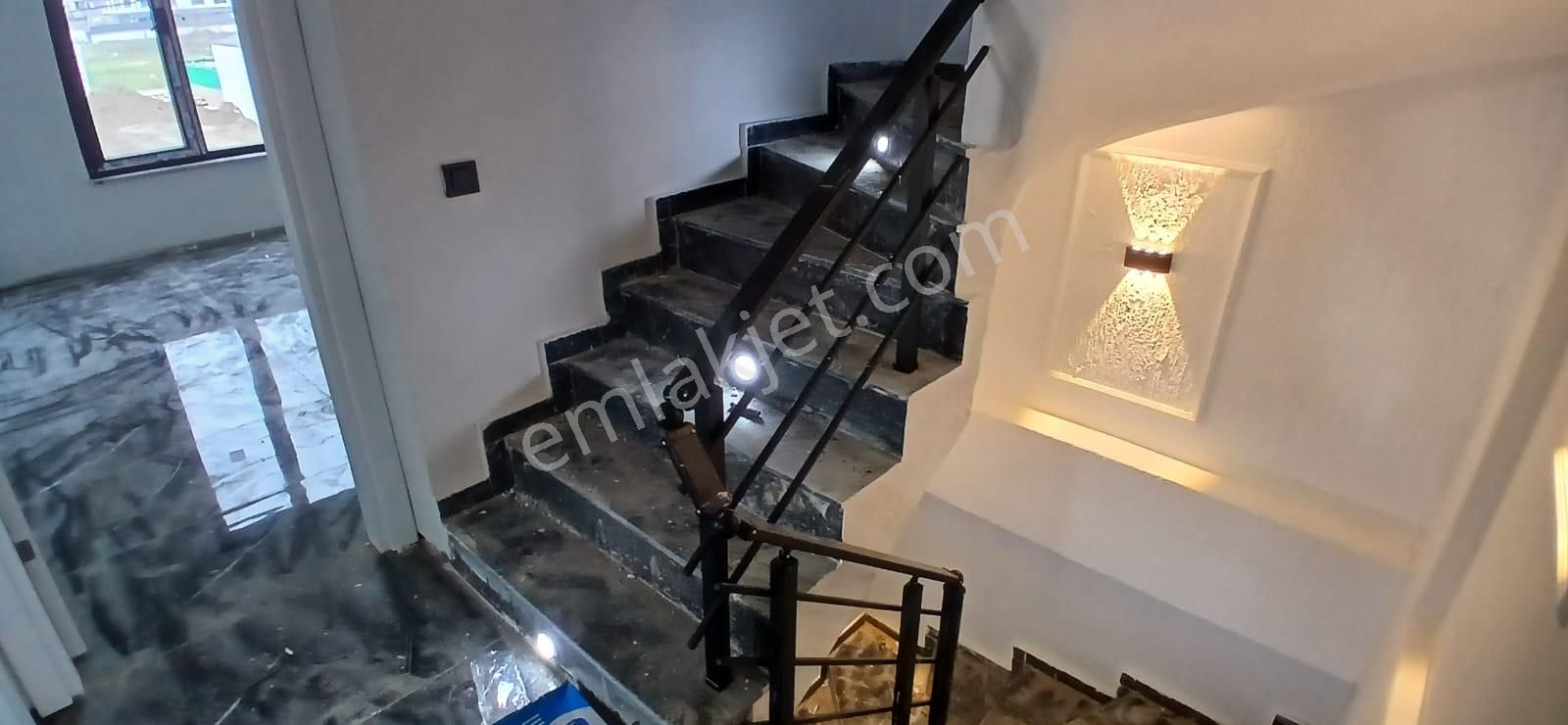 Sakarya Kocaali De Deniz Manzaralı Havuzlu Ön & Arka Cephe Seçenekli Lüks - Görsel 15
