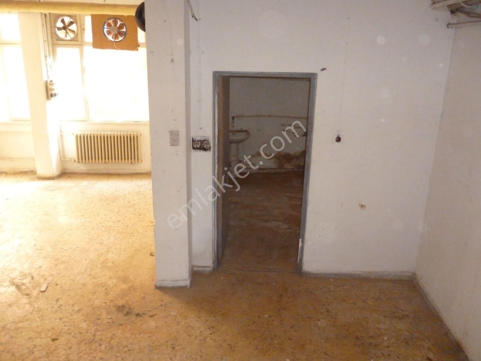 Sakarya Mh. 110 M2 Bodrum Kat Atölye - Görsel 15